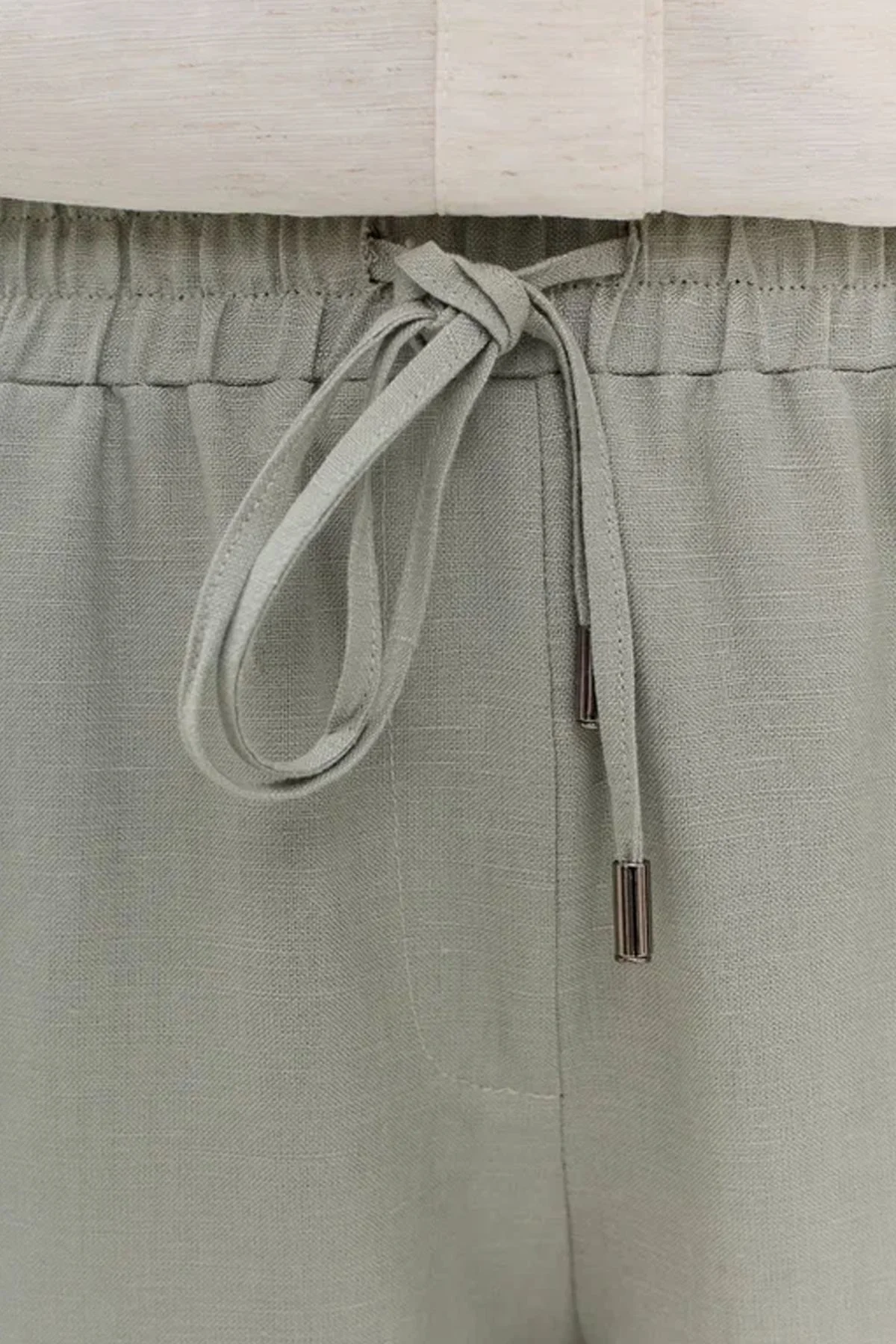 Прямые брюки светло-оливкового цвета со шнурком на талии, 42р