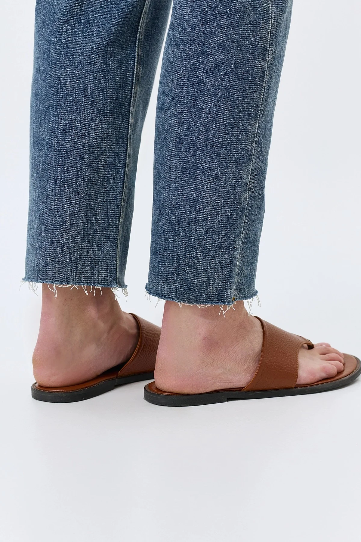 Зауженные джинсы с деликатной варкой, 42