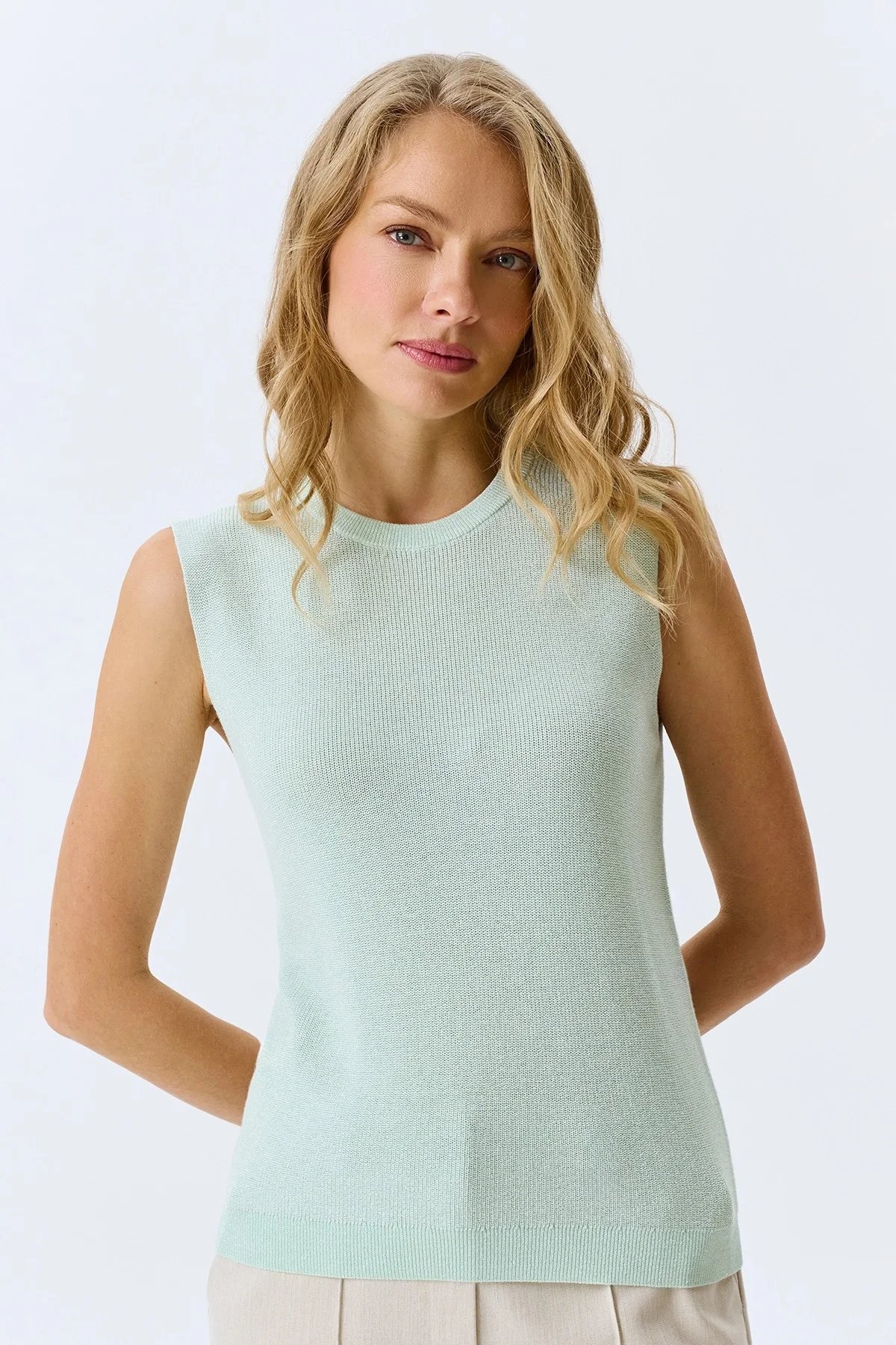 Мятный вязаный топ, 46