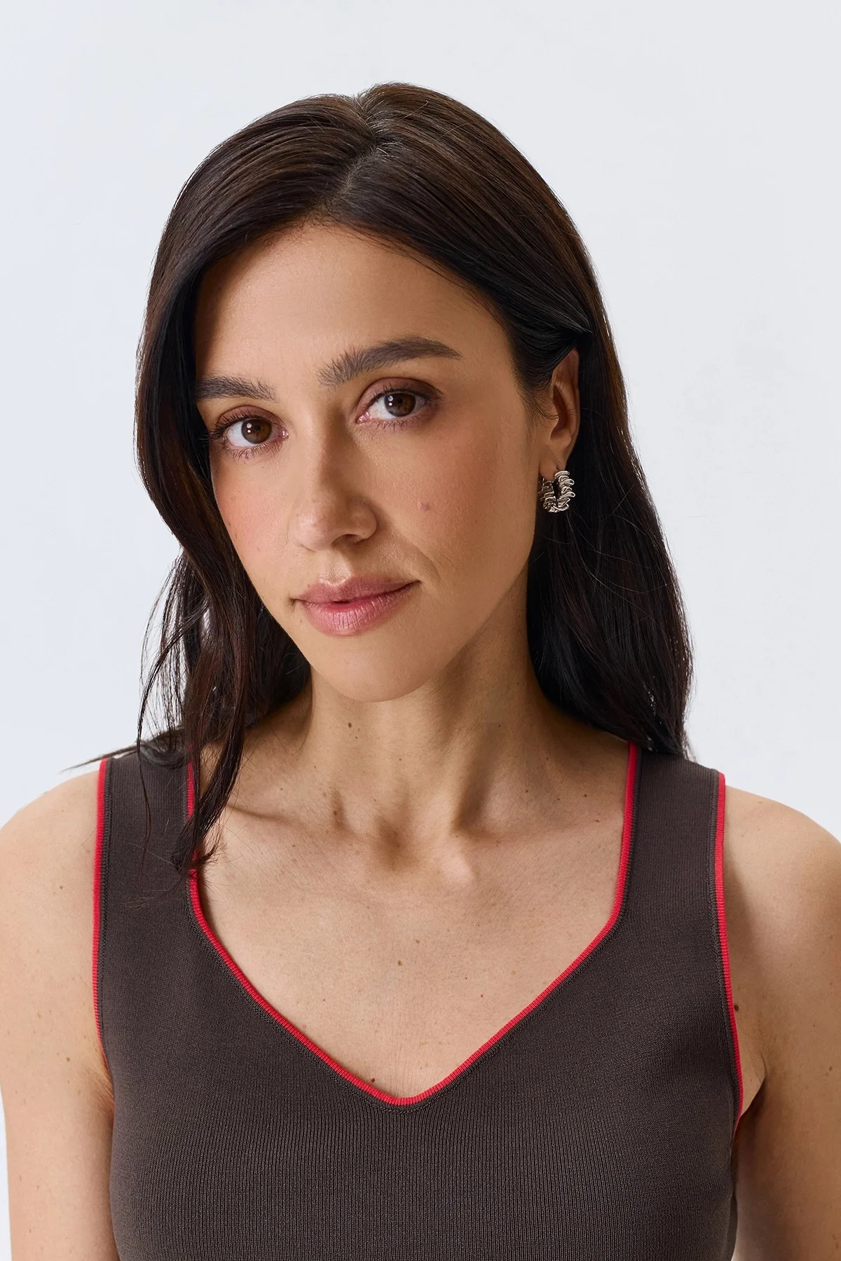 Топ из вискозы с контрастным кантом, 48