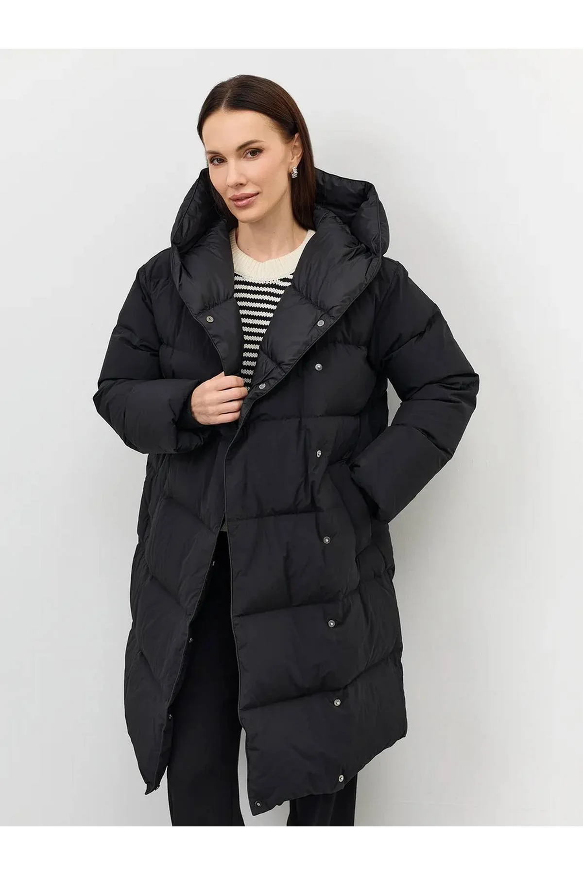 Лимитированная серия  пуховик с капюшоном и палантин, 46