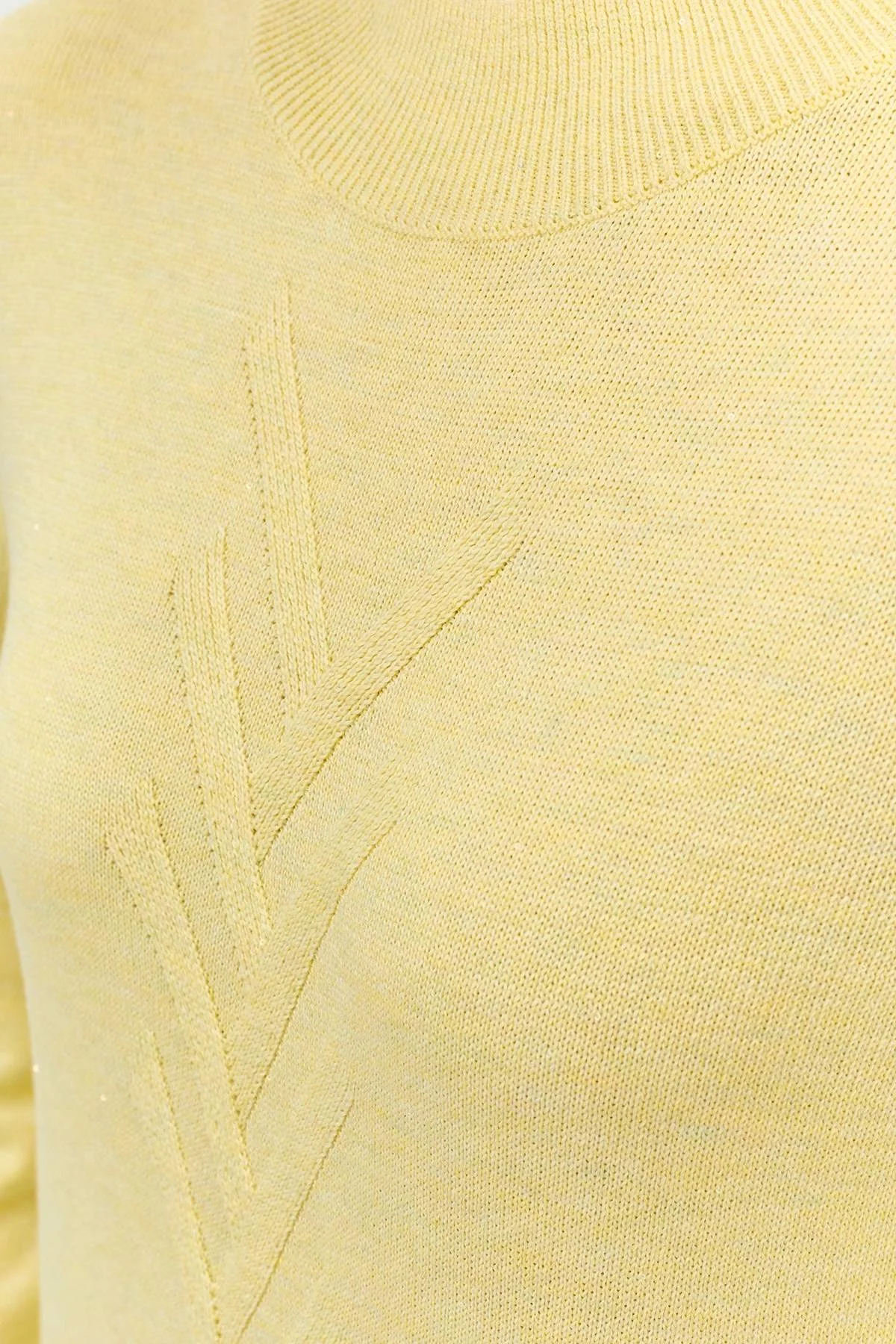 Джемпер с мерцающими пайетками, 42