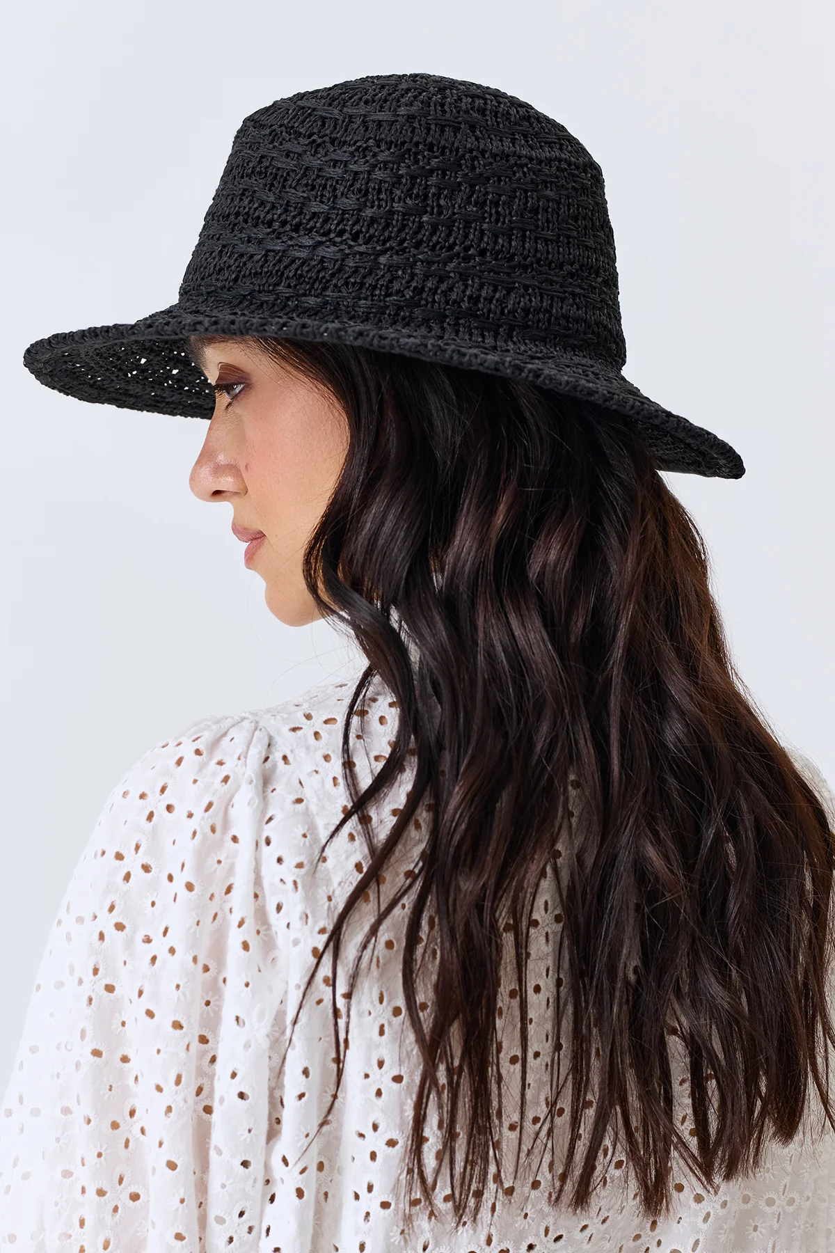 Плетеная шляпа с прямыми полями, One