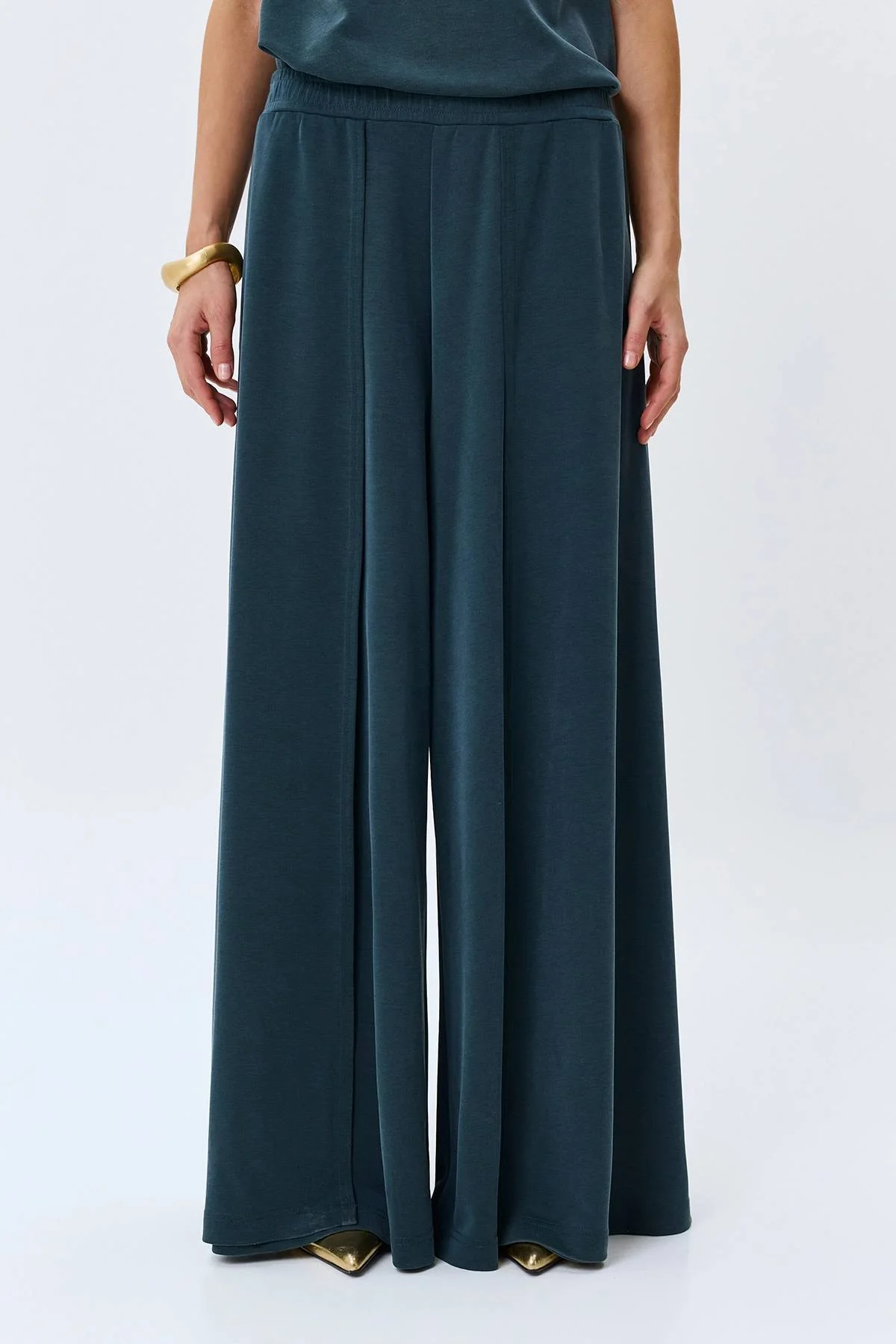 Брюки широкие палаццо с разрезами на резинке, 50