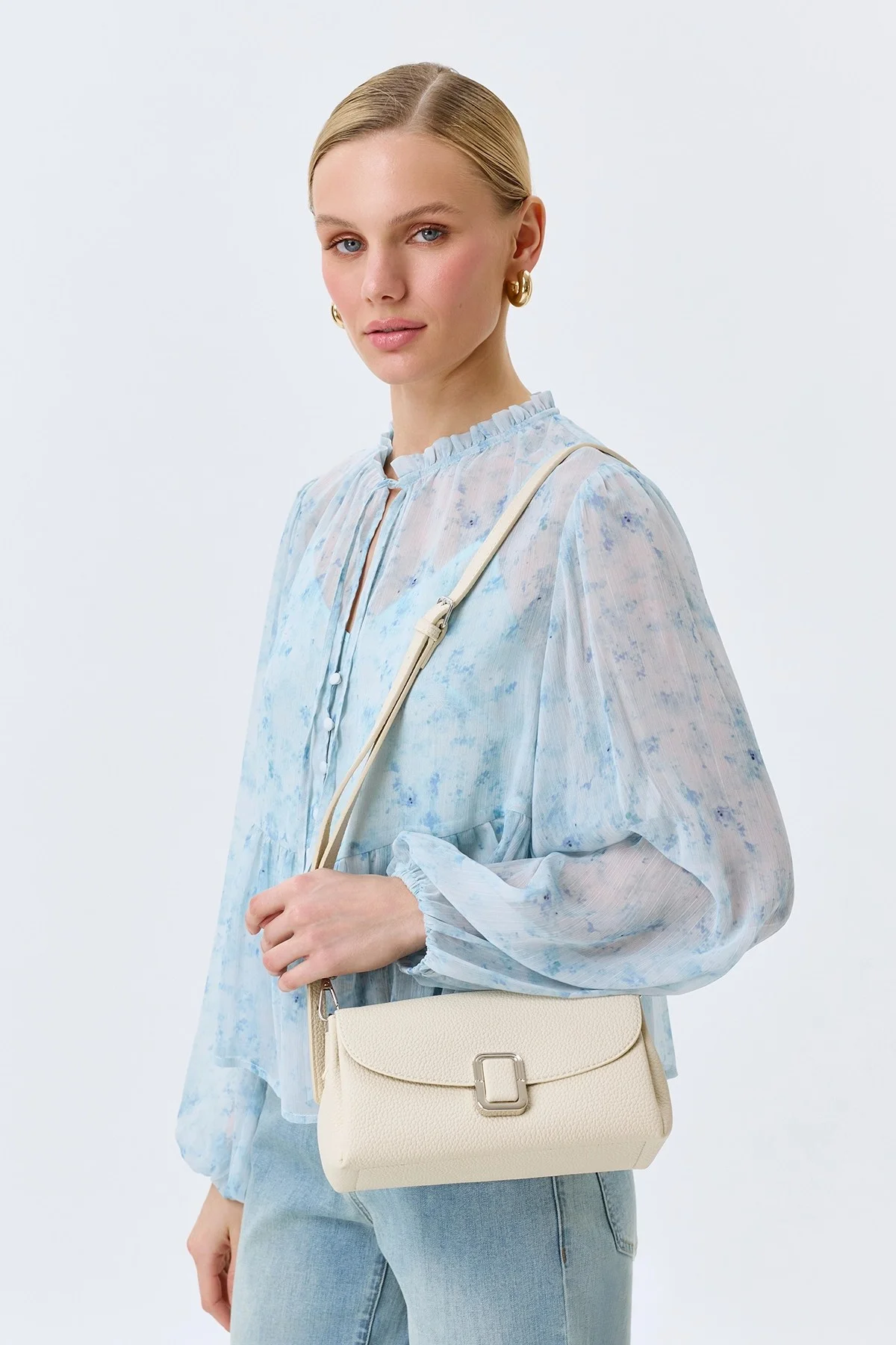 Сумка кроссбоди в молочном оттенке, One