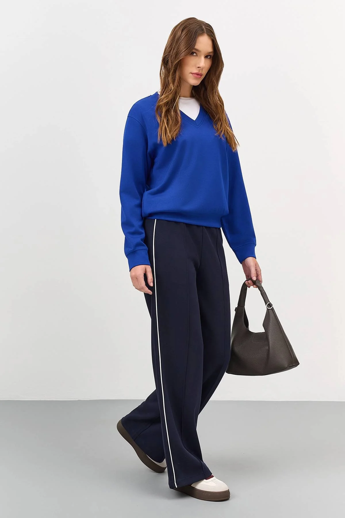 Синий свободный свитер с шерстью, 44