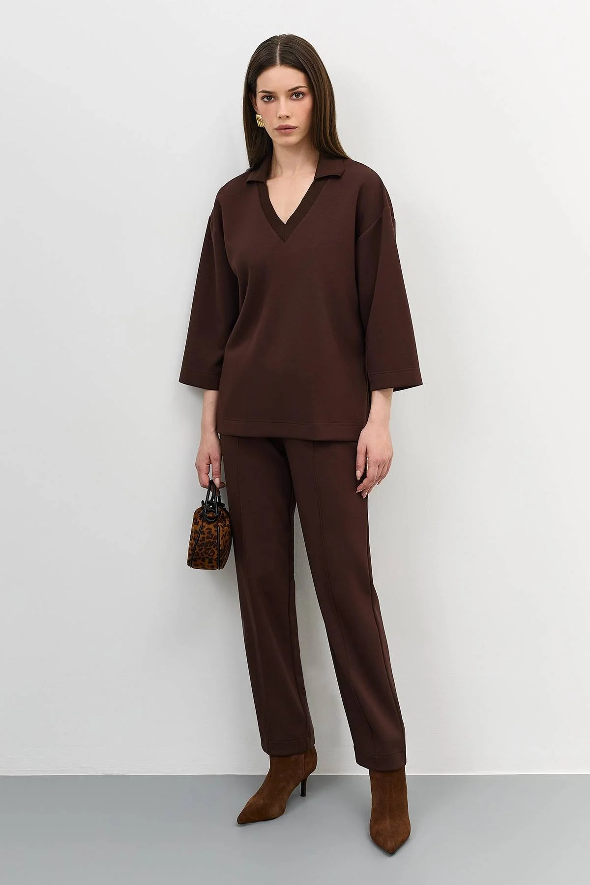 Брюки из вискозы со стрелками, 52 Брюки из вискозы со стрелками, 52