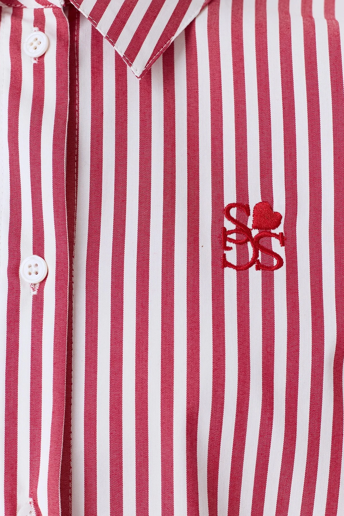 Яркая рубашка в полоску, 42