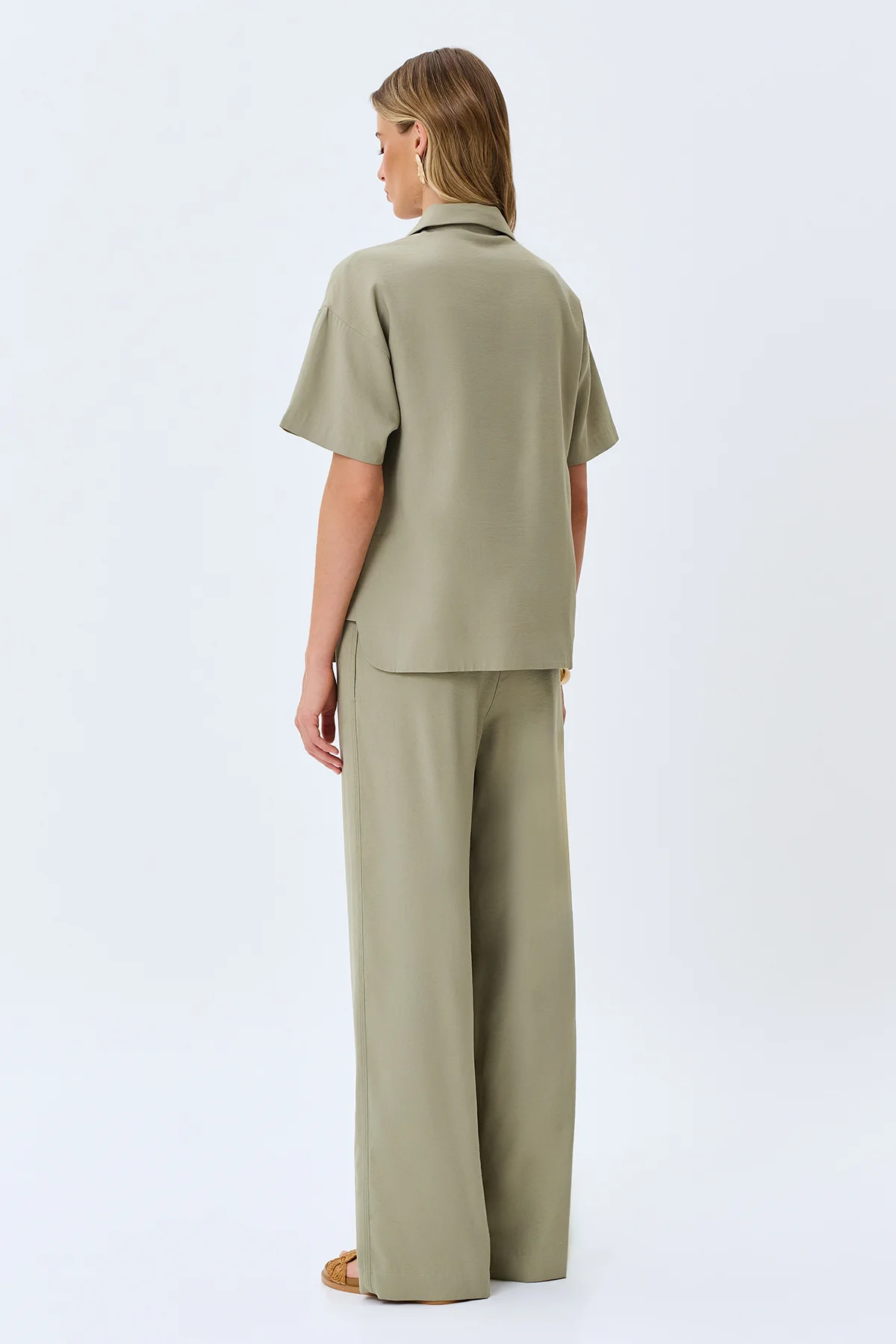 Классическая блузка из вискозы, 44