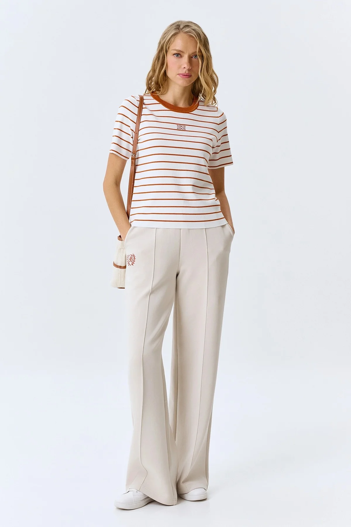 Вязаная футболка в полоску, 42