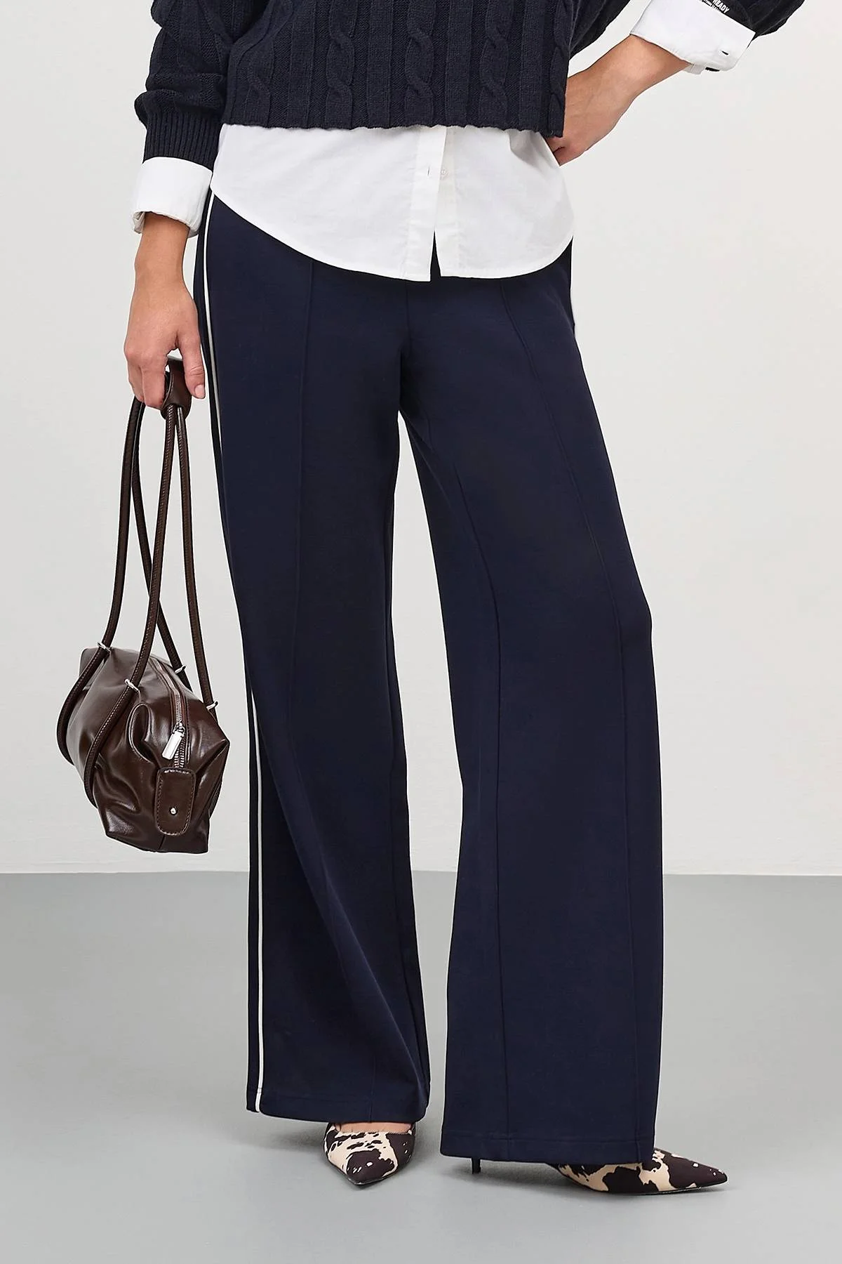 Трикотажные брюки с контрастным кантом, 48