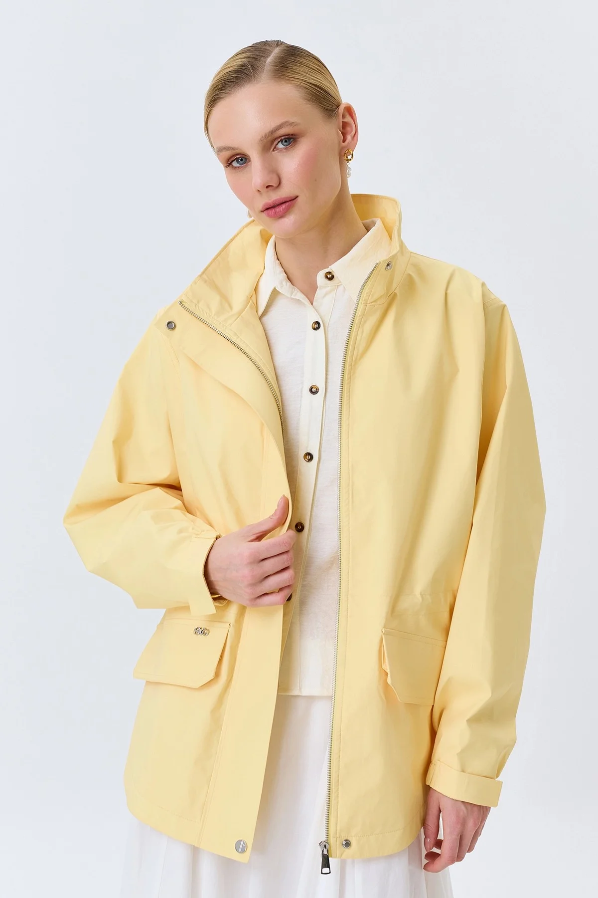 Oversize ветровка в спортивном стиле, 40