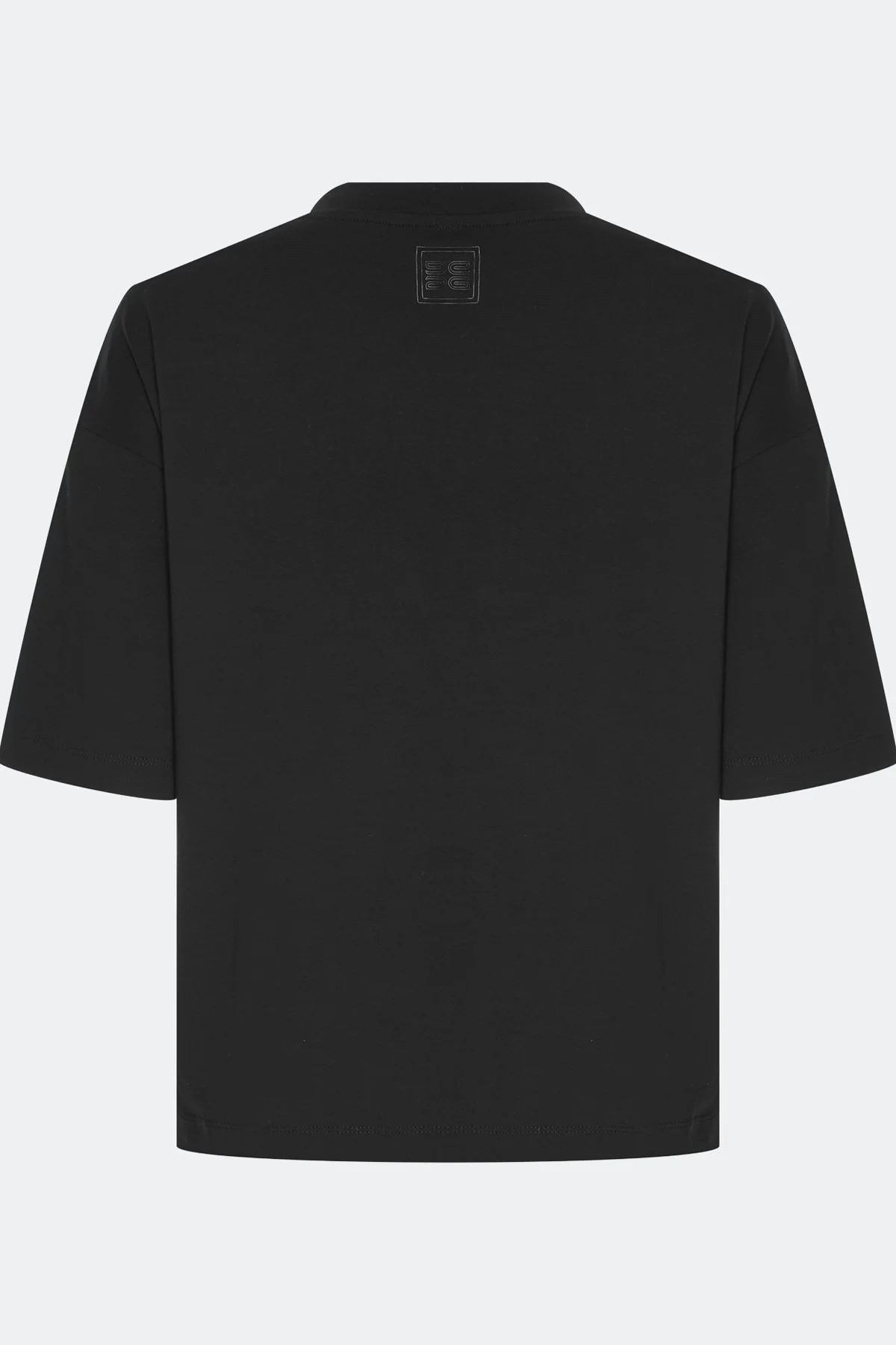 Футболка с объемной вышивкой, 40