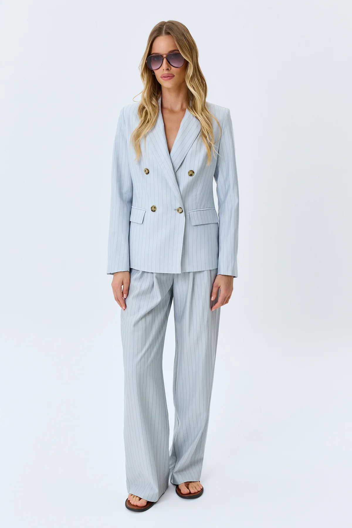 Широкие брюки в тонкую полоску, 52