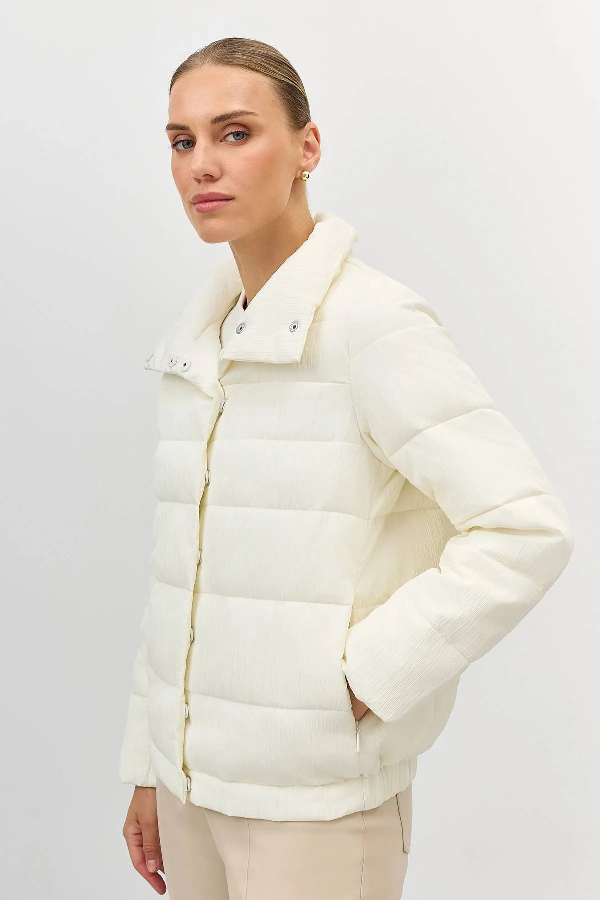 Лимитрированная серия куртка оversize из фактурной ткани и палантин, 46