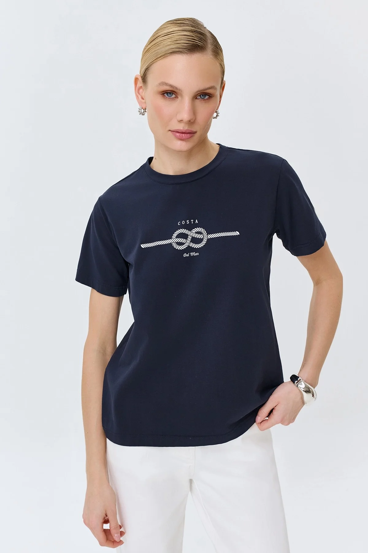 Футболка с деликатным принтом, 42