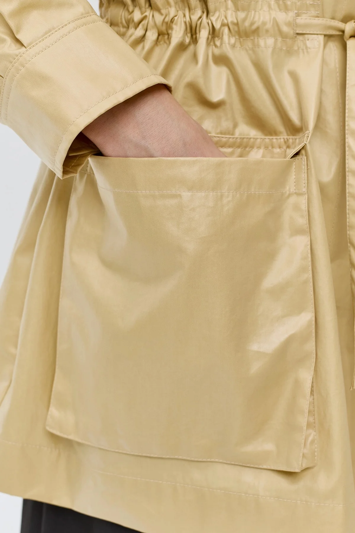 Яркая ветровка из нейлона и хлопка, 50