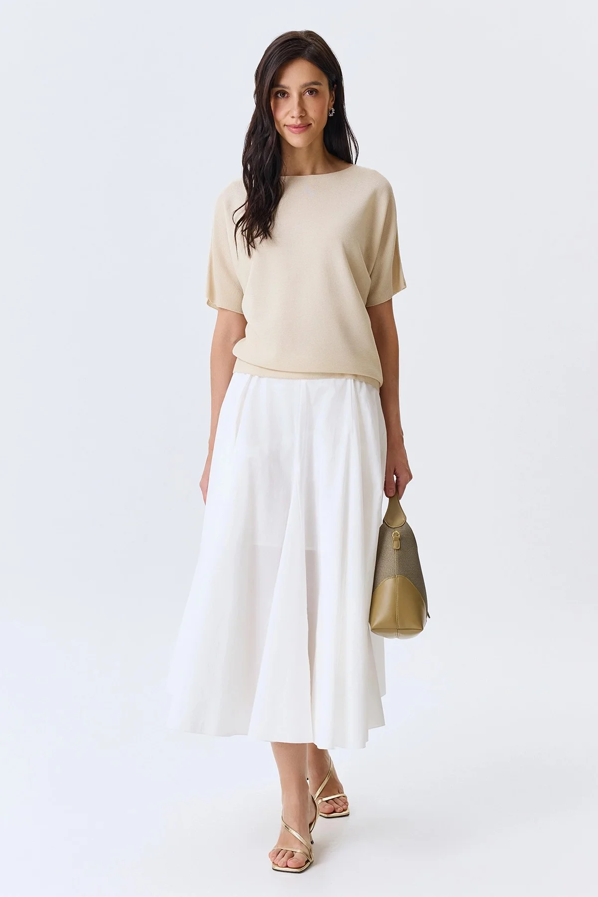 Светлый вязаный джемпер из вискозы, 46