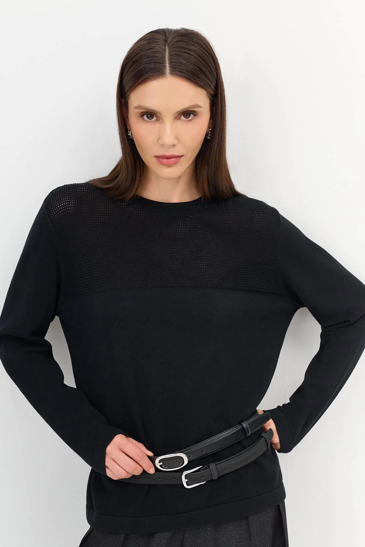 Вязаный джемпер с ажурной кокеткой, 36