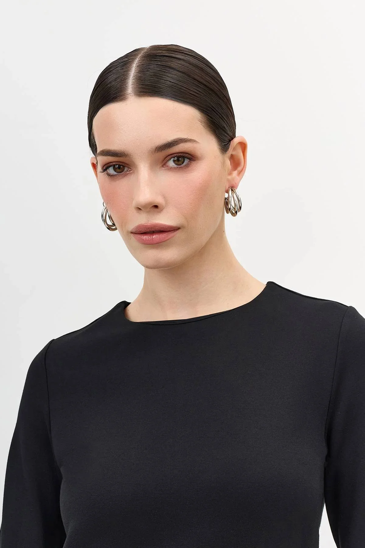 Платье с искрящимися пайетками, 42