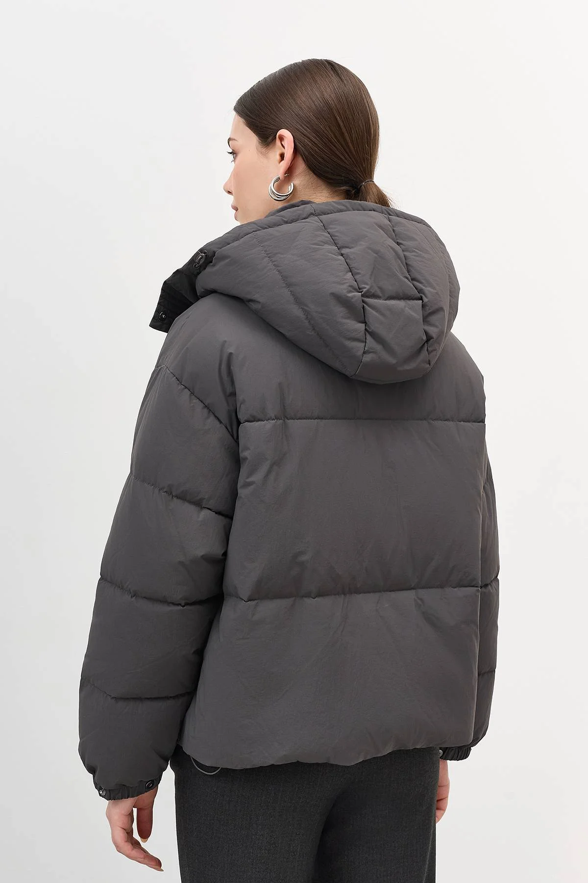 Лимитированная серия графитовая куртка с четким кроем и асимметрией с варежками, 40