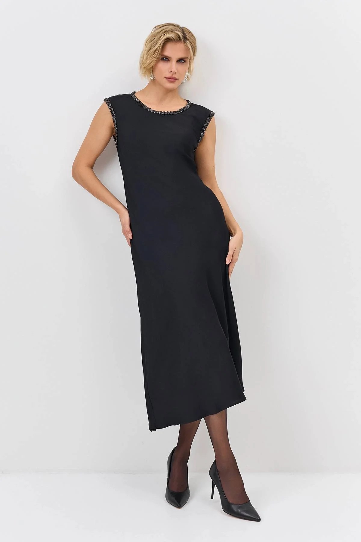 Лимитированная серия элегантное платье из 100% вискозы и ремень, 34 Лимитированная серия элегантное платье из 100% вискозы и ремень, 34