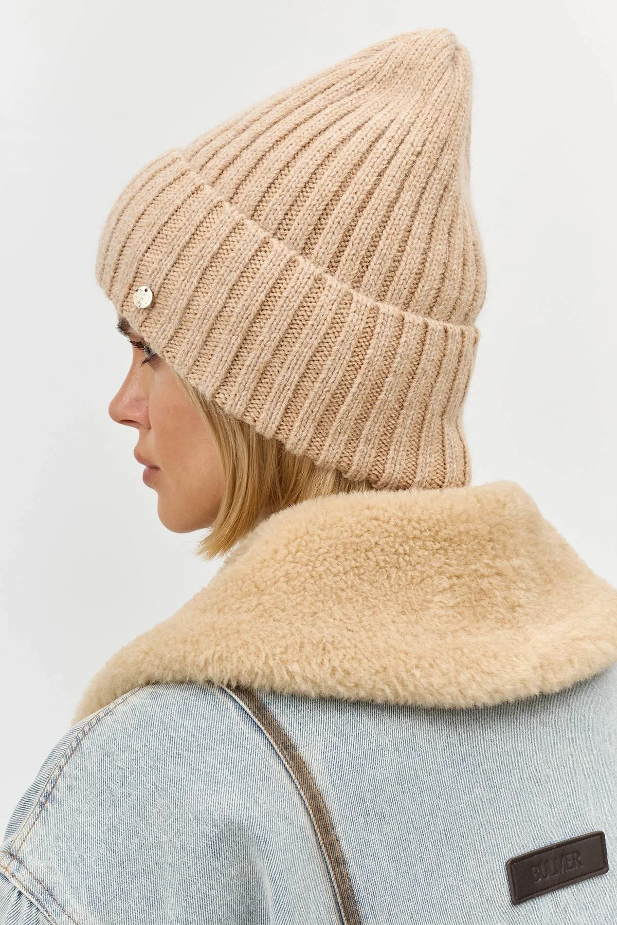 Объемная шапка в рубчик, One