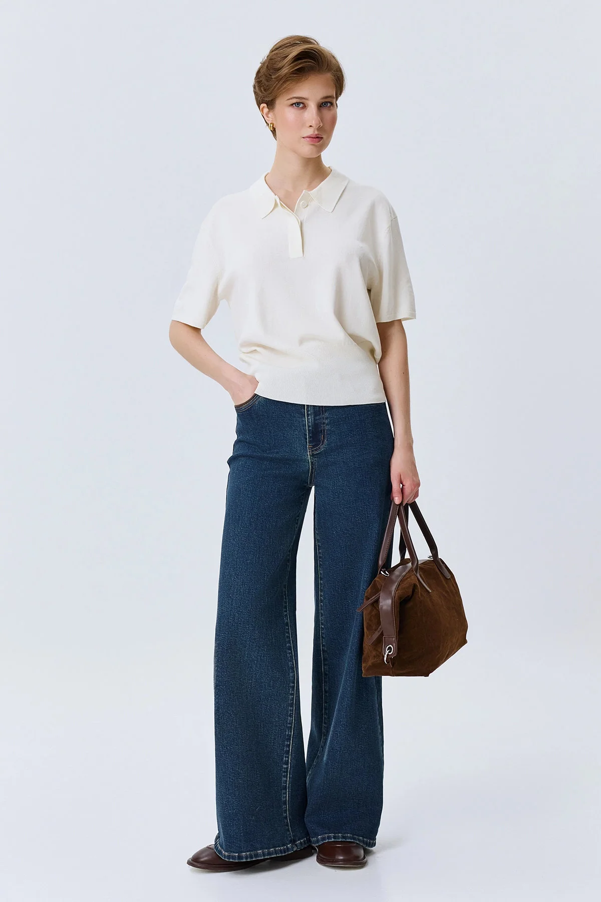 Oversize джемпер из смесовой вискозы в светло-бежевом цвете, 50