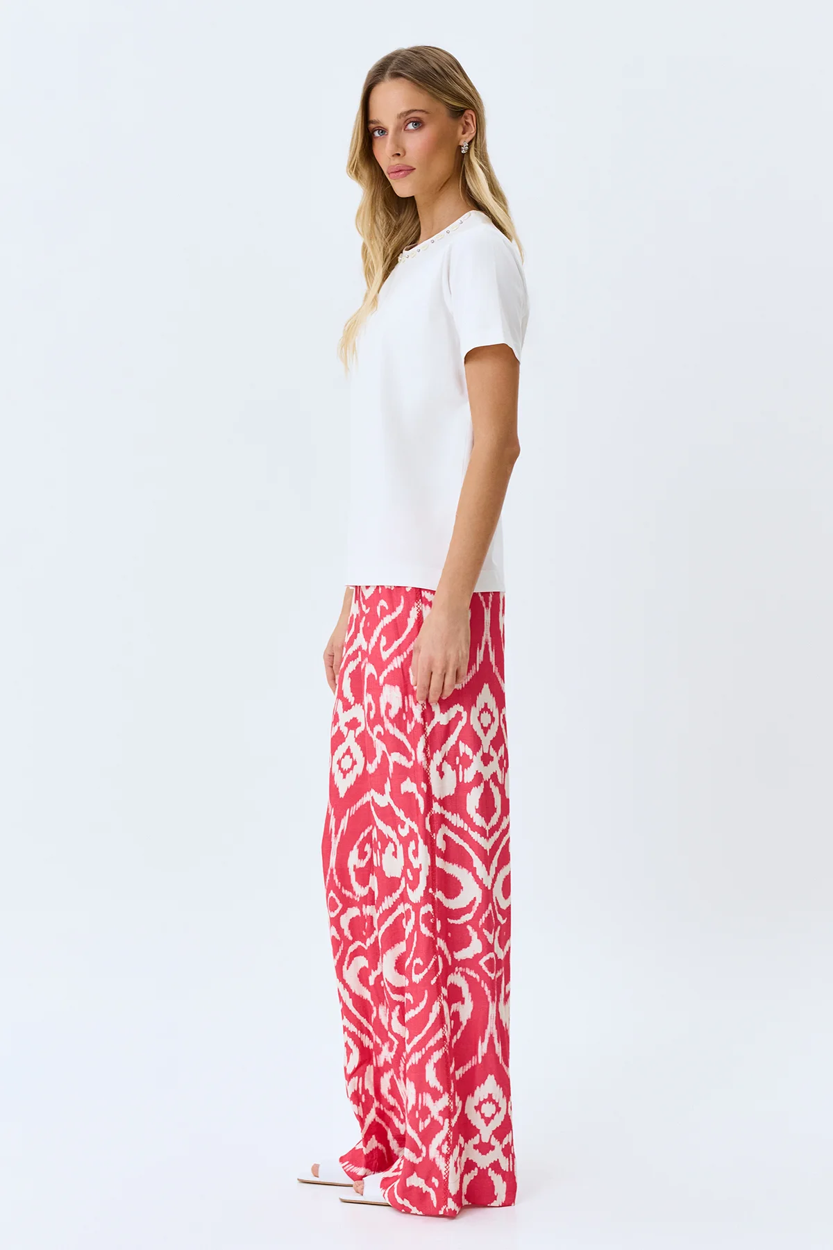 Футболка нарядная летняя, 44