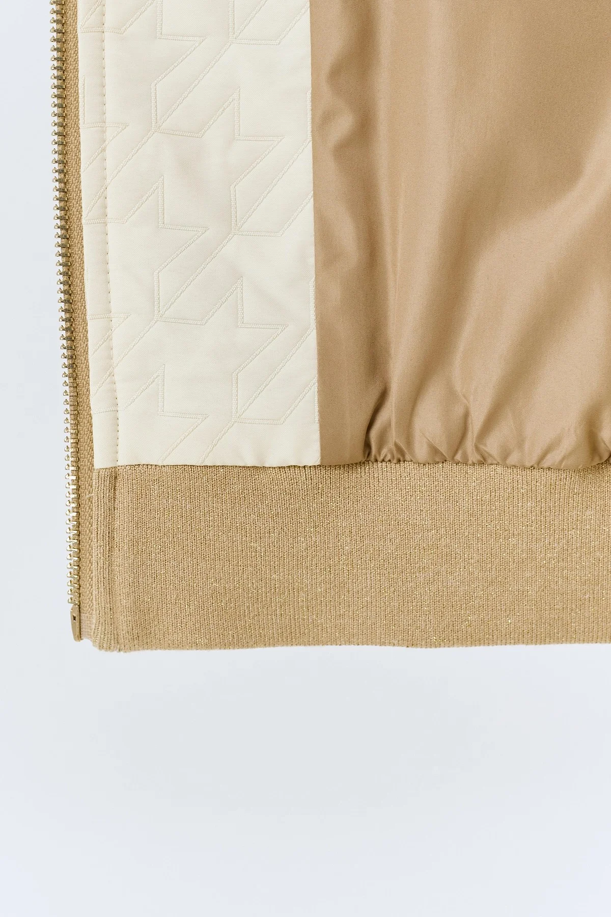 Легкий стеганный бомбер, 44