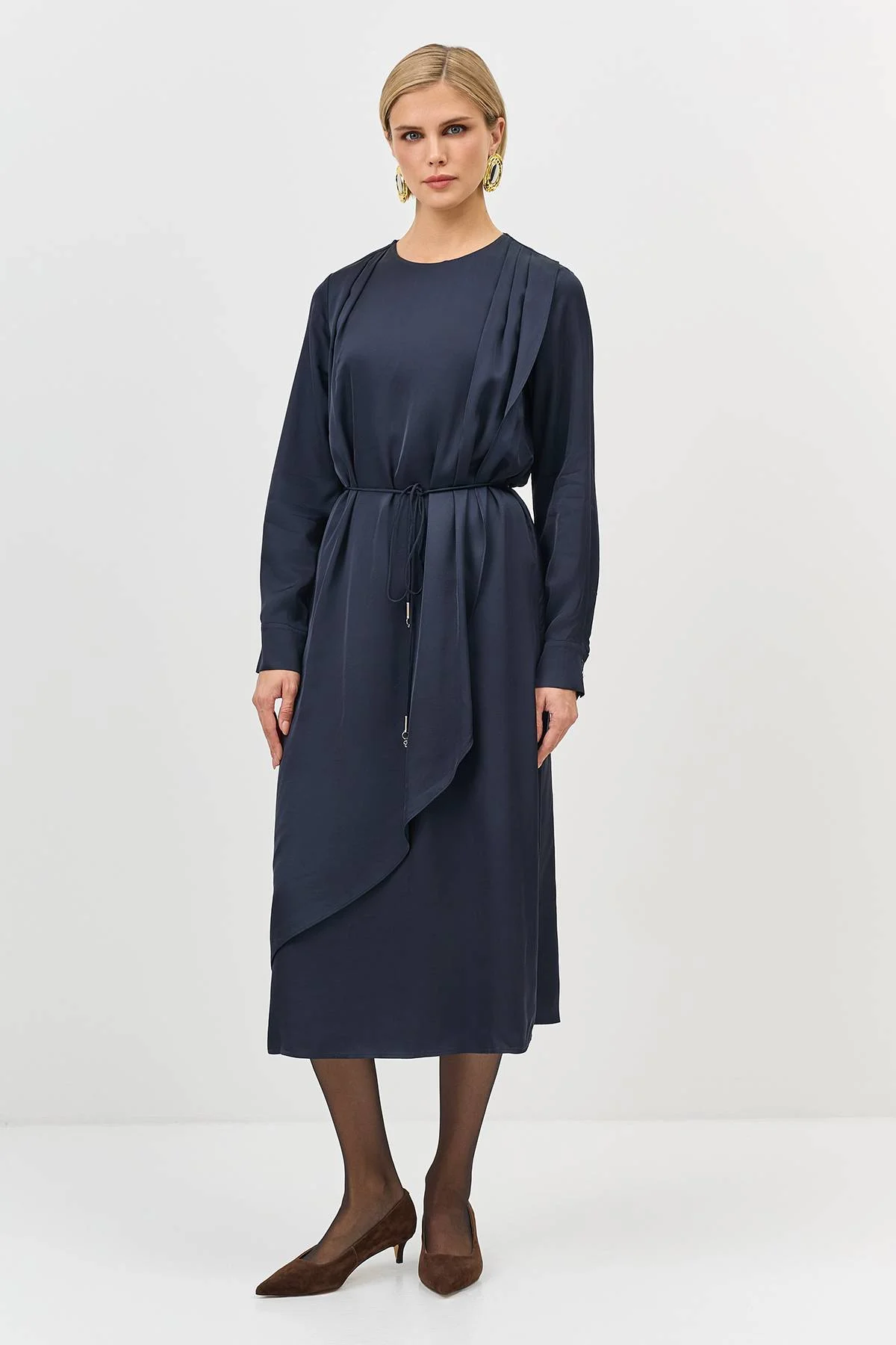 Лимитированная серия платье-миди с драпировкой и палантином, 44