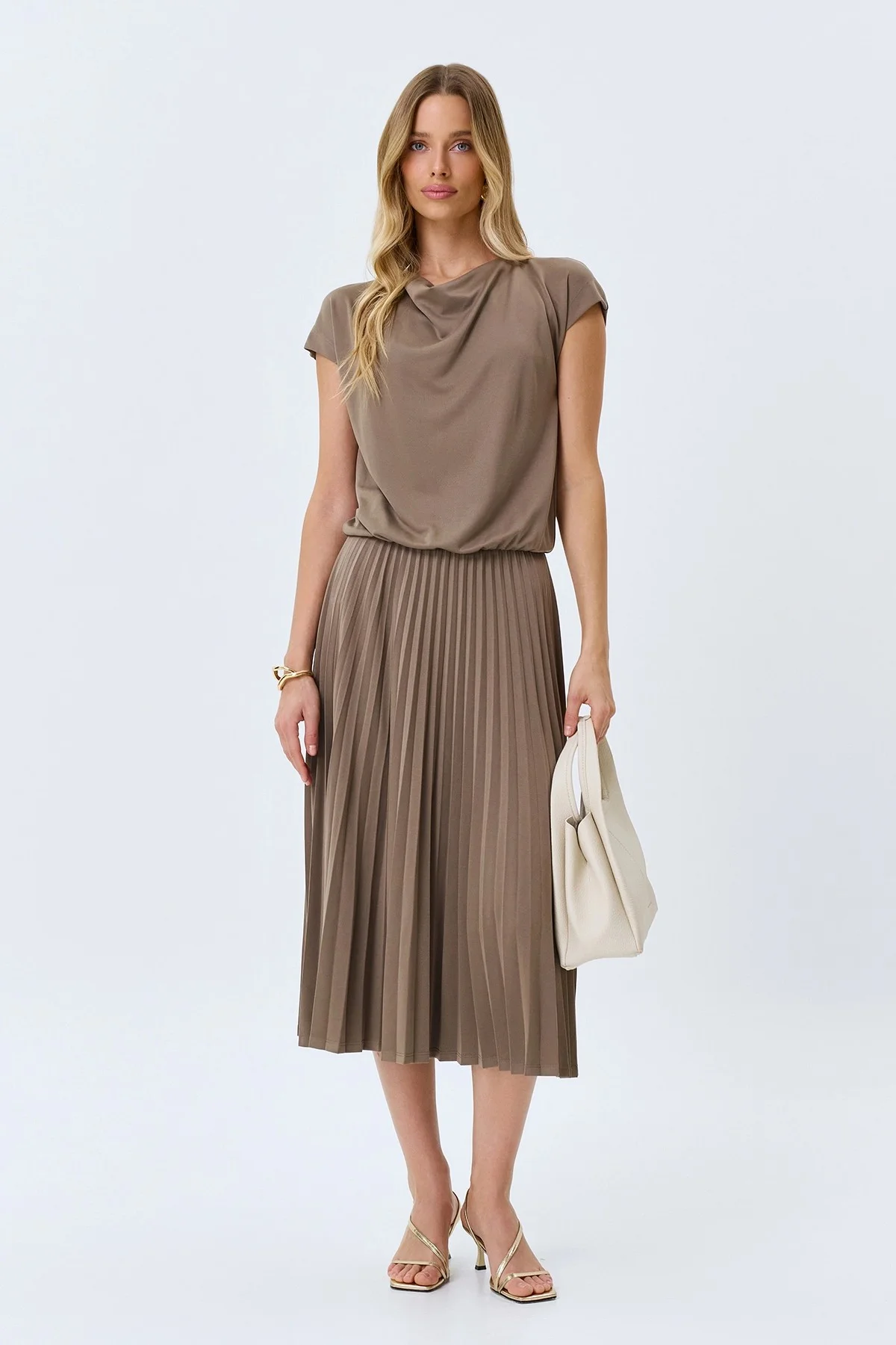 Трикотажное платье с драпировкой и юбкой плиссе, 52