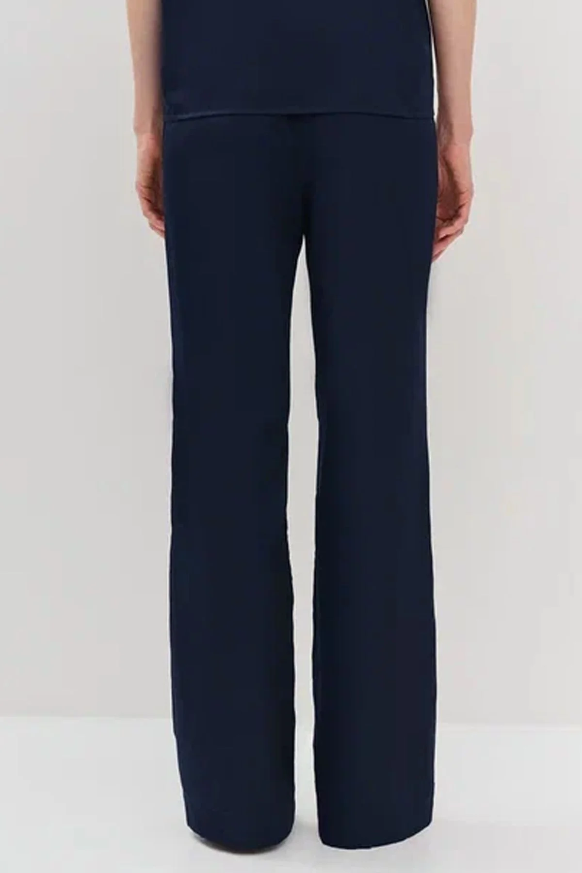 Прямые брюки тёмно-синего цвета с резинкой на талии, 44р