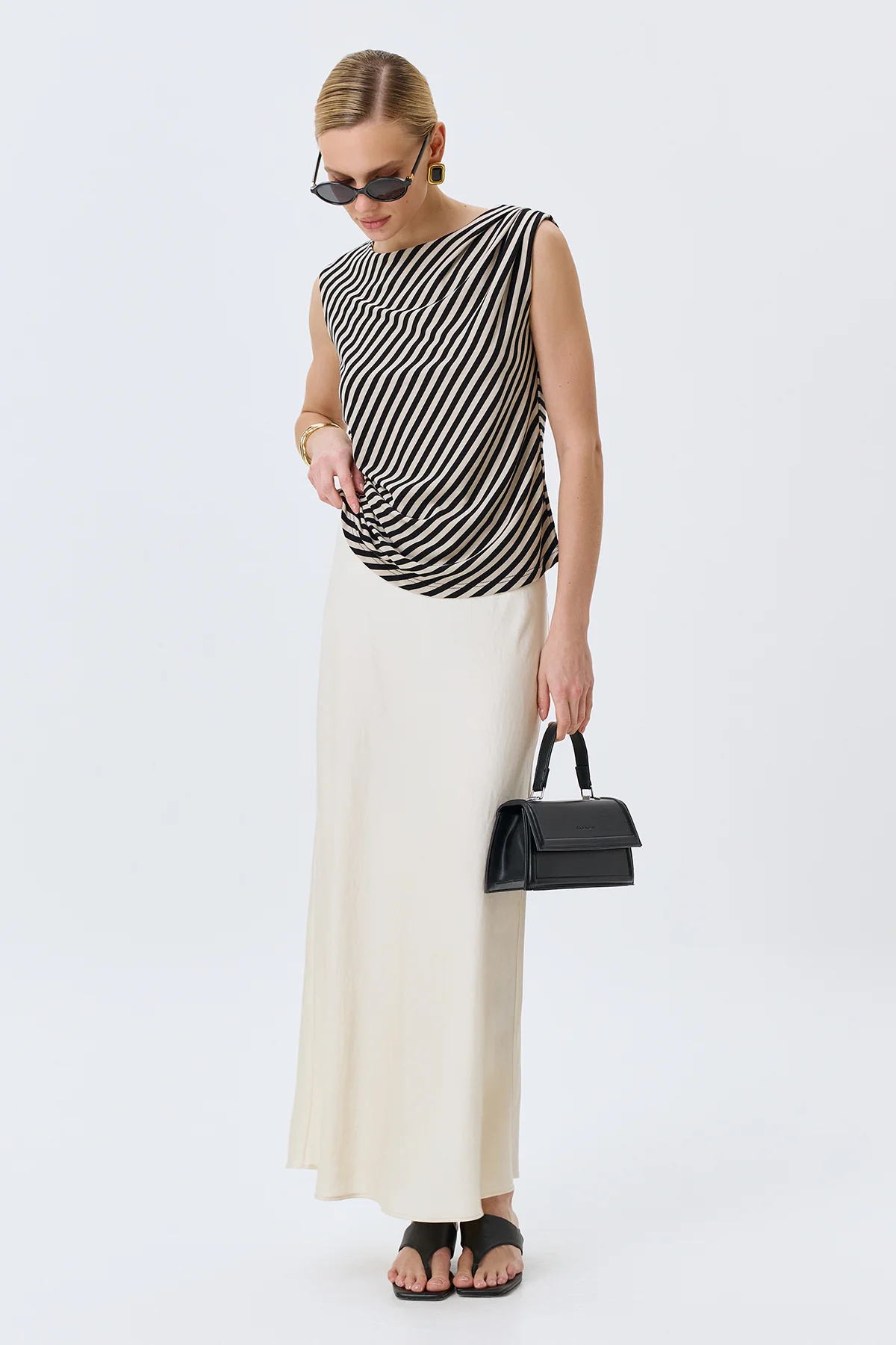 Молочная сатиновая юбка из смесовой вискозы, 44