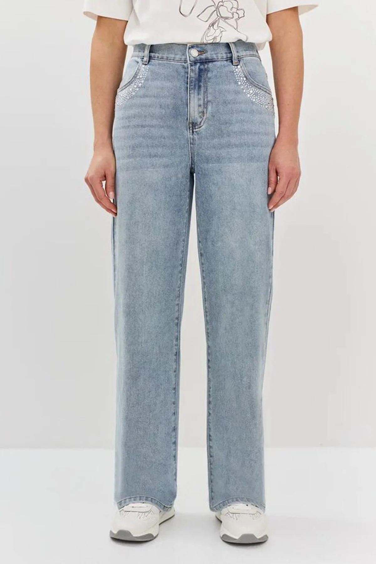 Прямые джинсы с искрящимся декором из страз, 52р