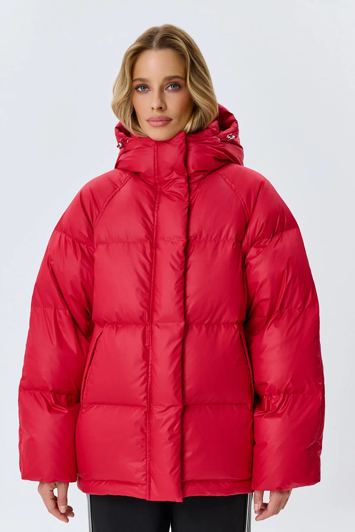 Яркий красный пуховик Oversize, 40