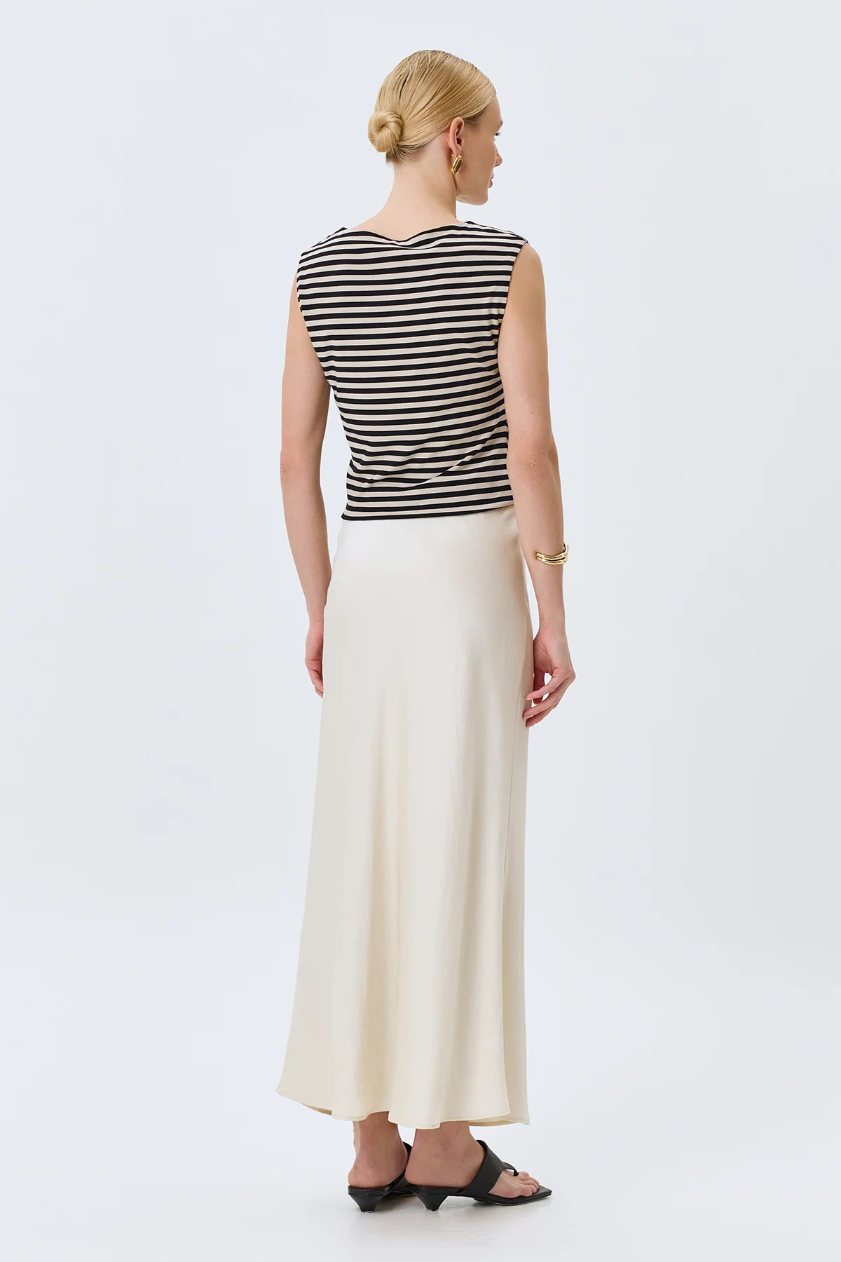 Светлая сатиновая юбка из смесовой вискозы, 46