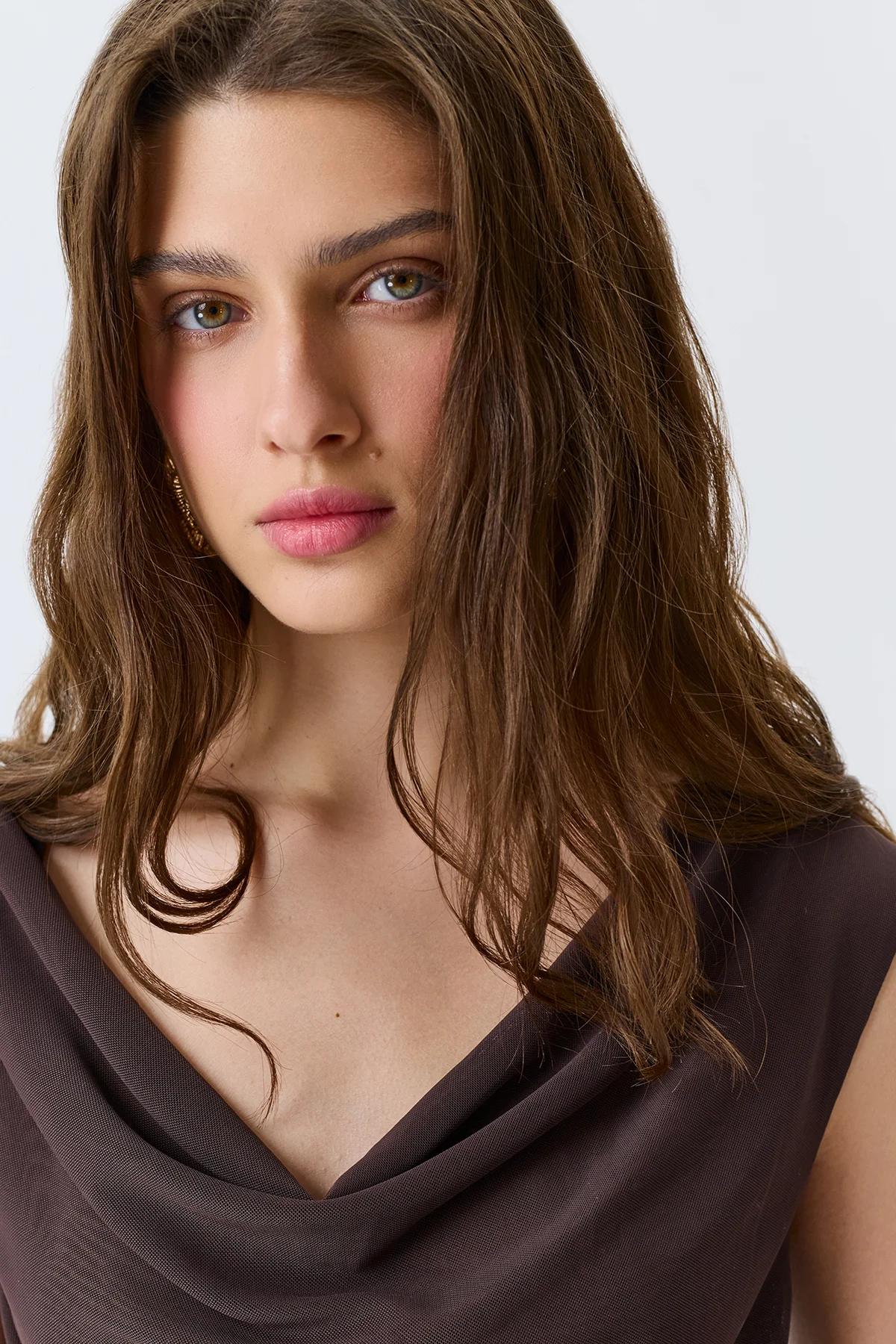 Платье с открытыми плечами, 42