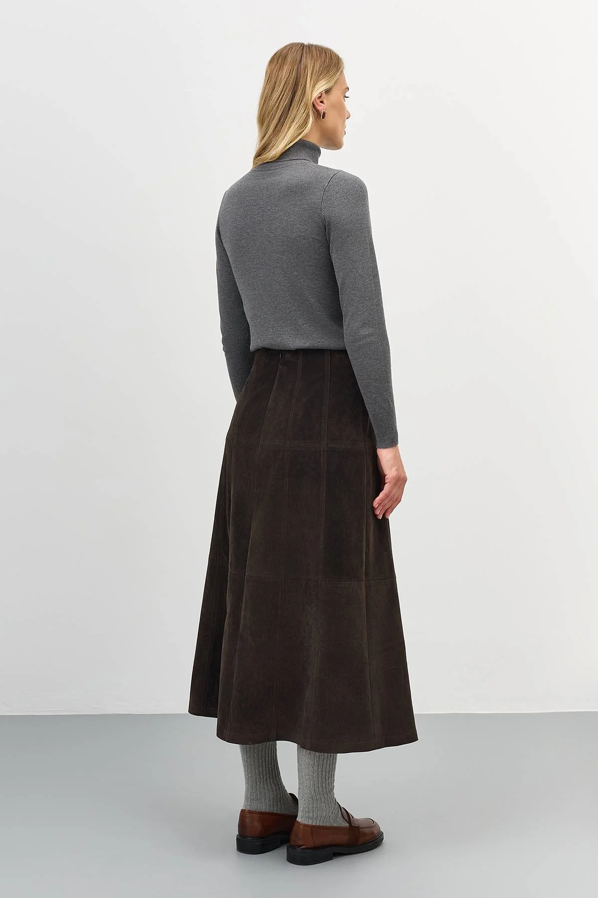 Лимитированная серия юбка А-силуэта из искуственной замши и ремень, 48