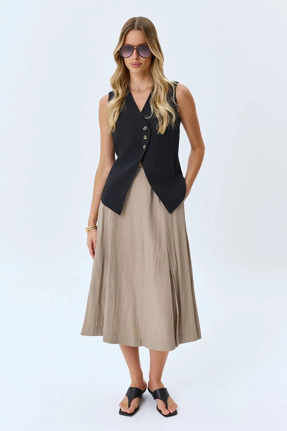 Удлиненный жилет с асимметричной застежкой, 52