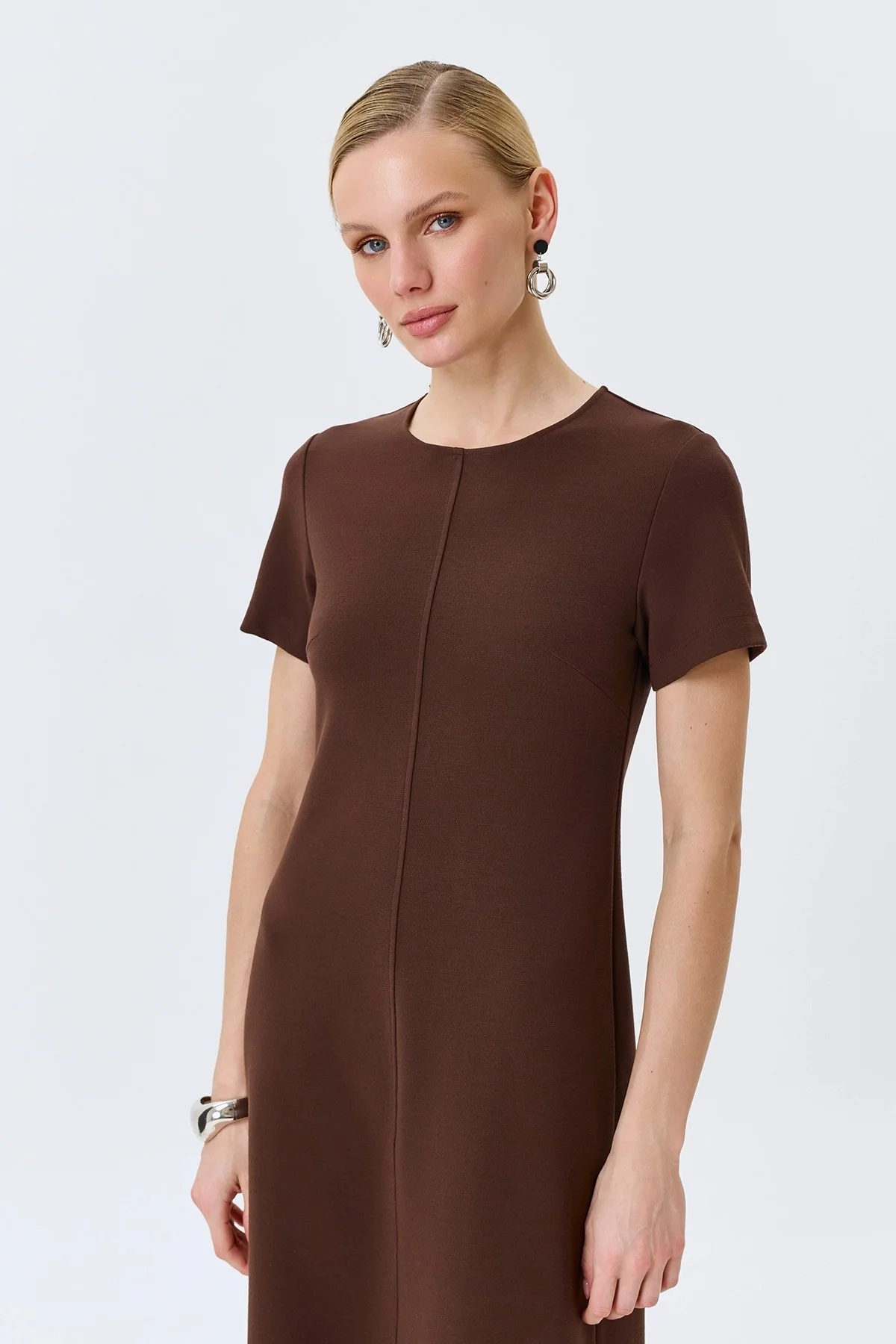Коричневое базовое платье из смесовой вискозы, 42
