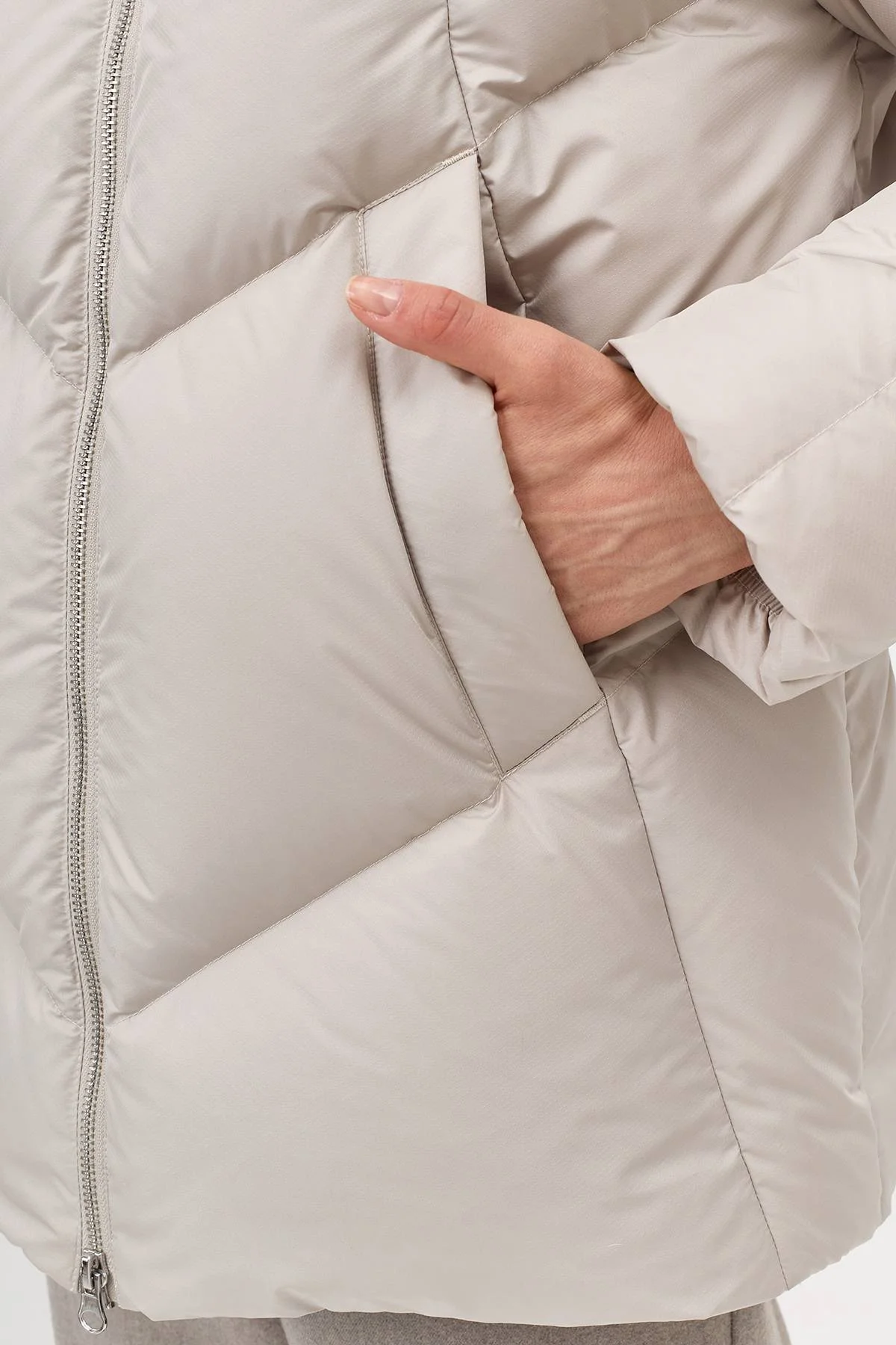 Лимитированная серия  светлая объемная фактурная куртка и палантин, 46