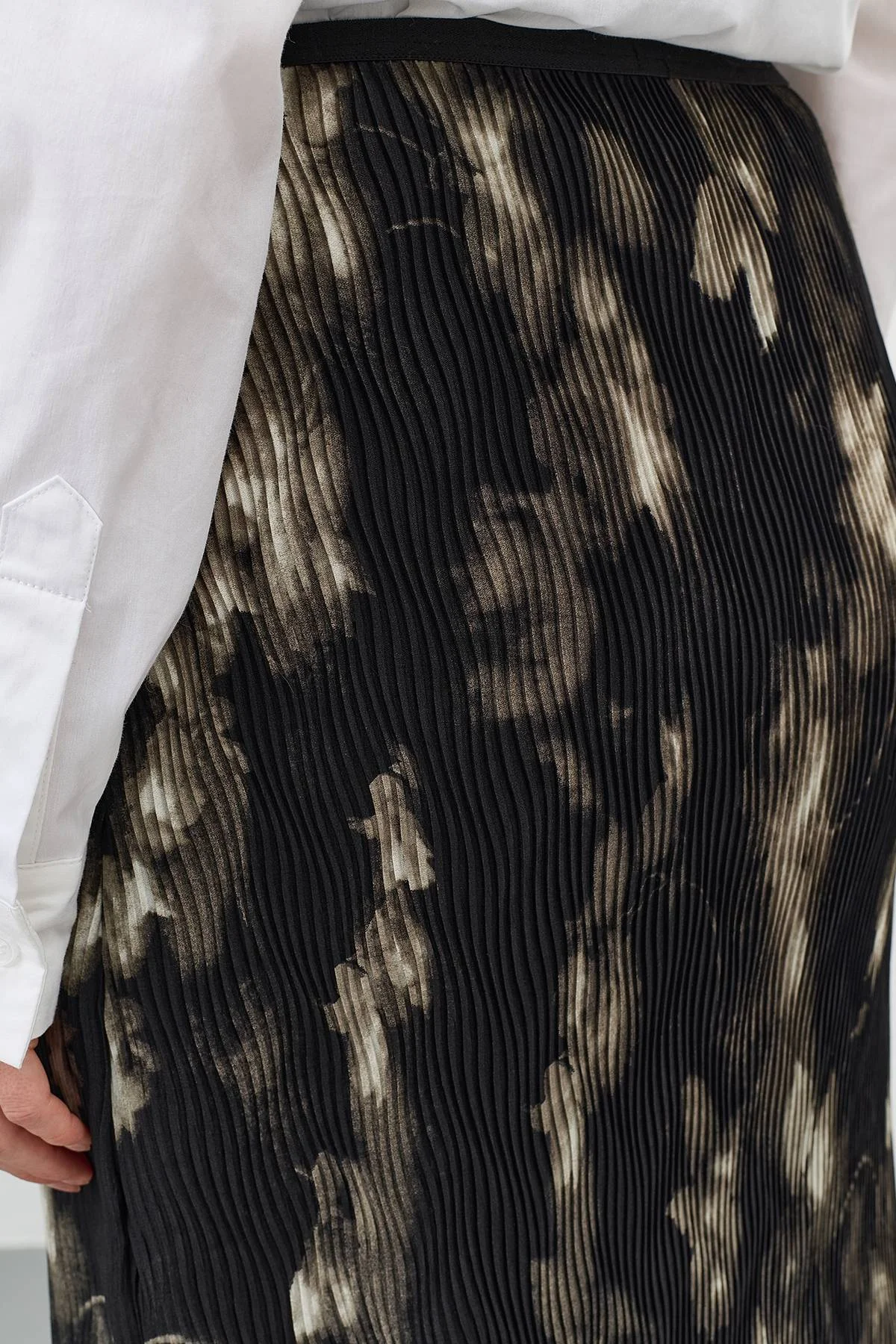 Юбка-плиссе из фактурной ткани, 44