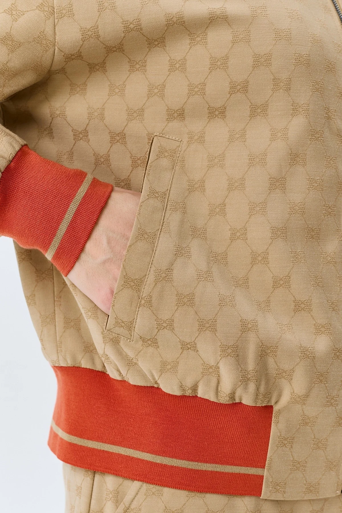 Бомбер из брендированного текстиля, 38