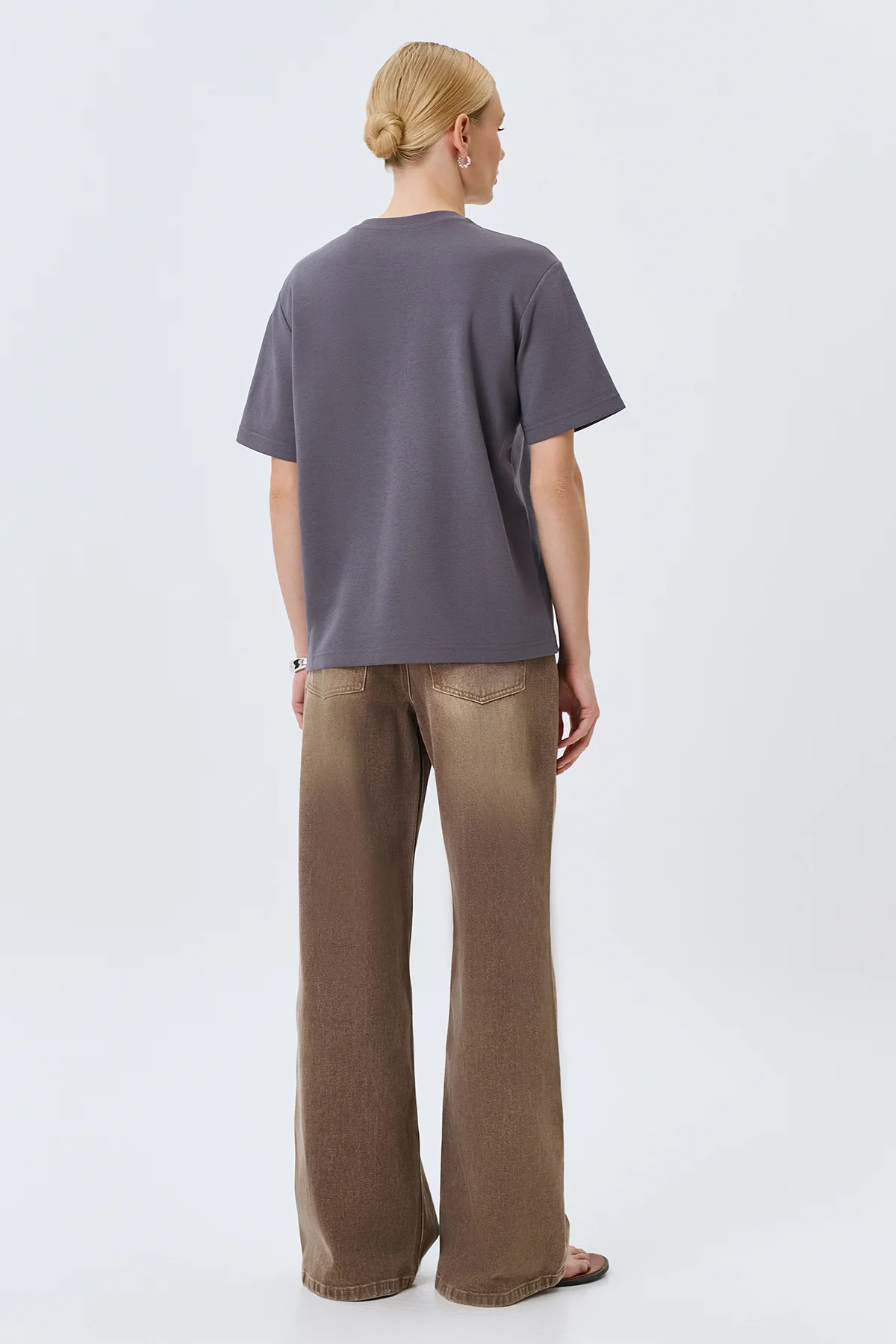 Темная прямая футболка в стиле "College", 44