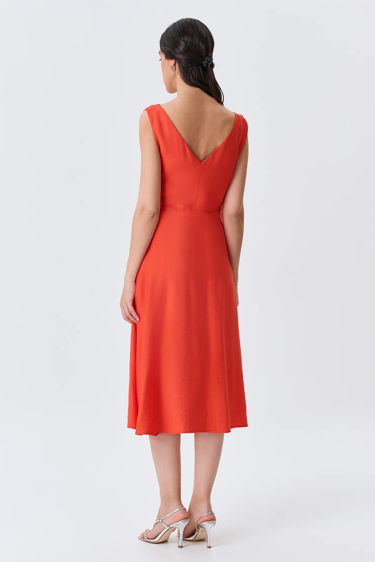 Платье-миди с асимметричным вырезом, 50