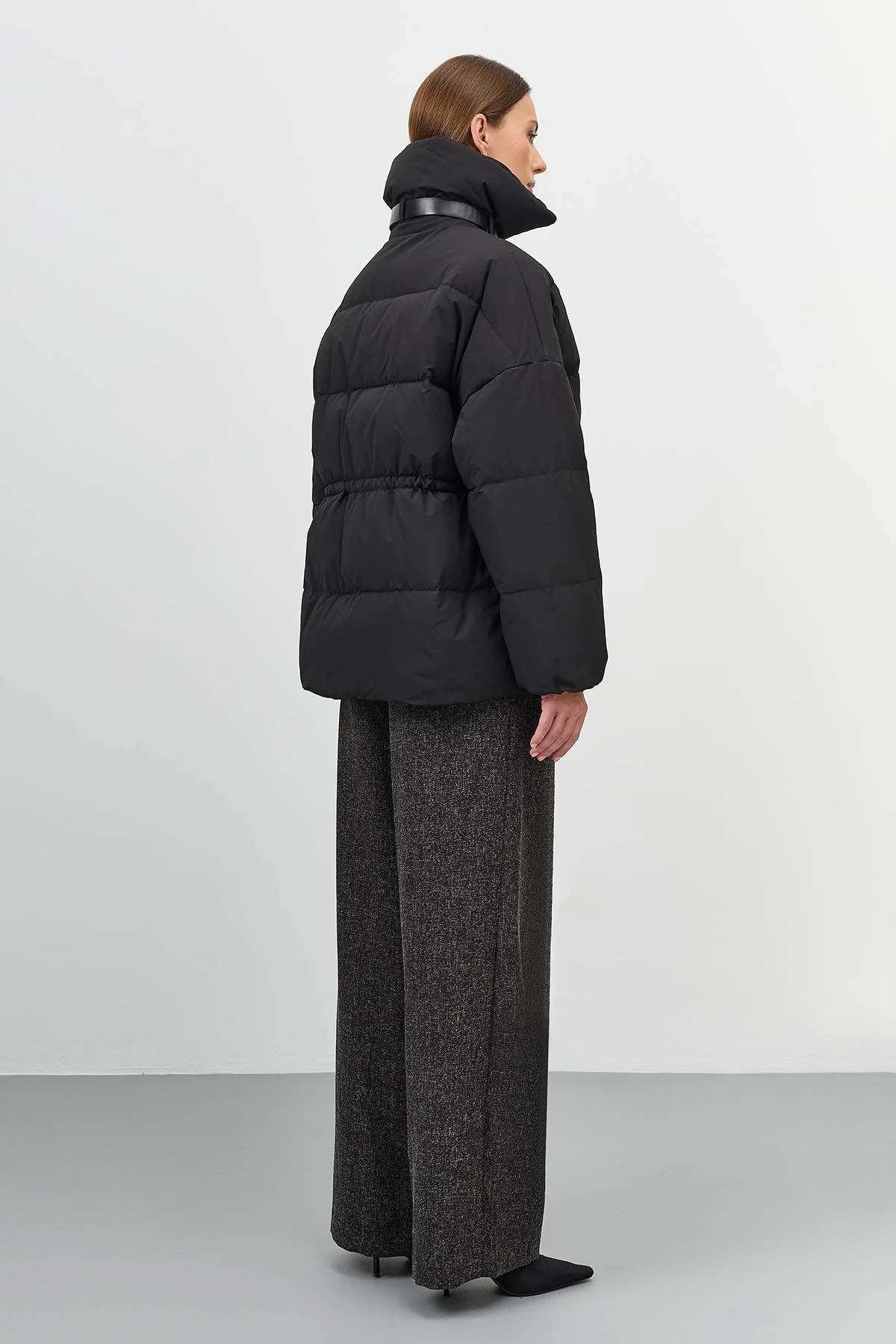 Лимитированная серия Приталенная куртка с хлястикомс палантином, 40 Лимитированная серия Приталенная куртка с хлястикомс палантином, 40