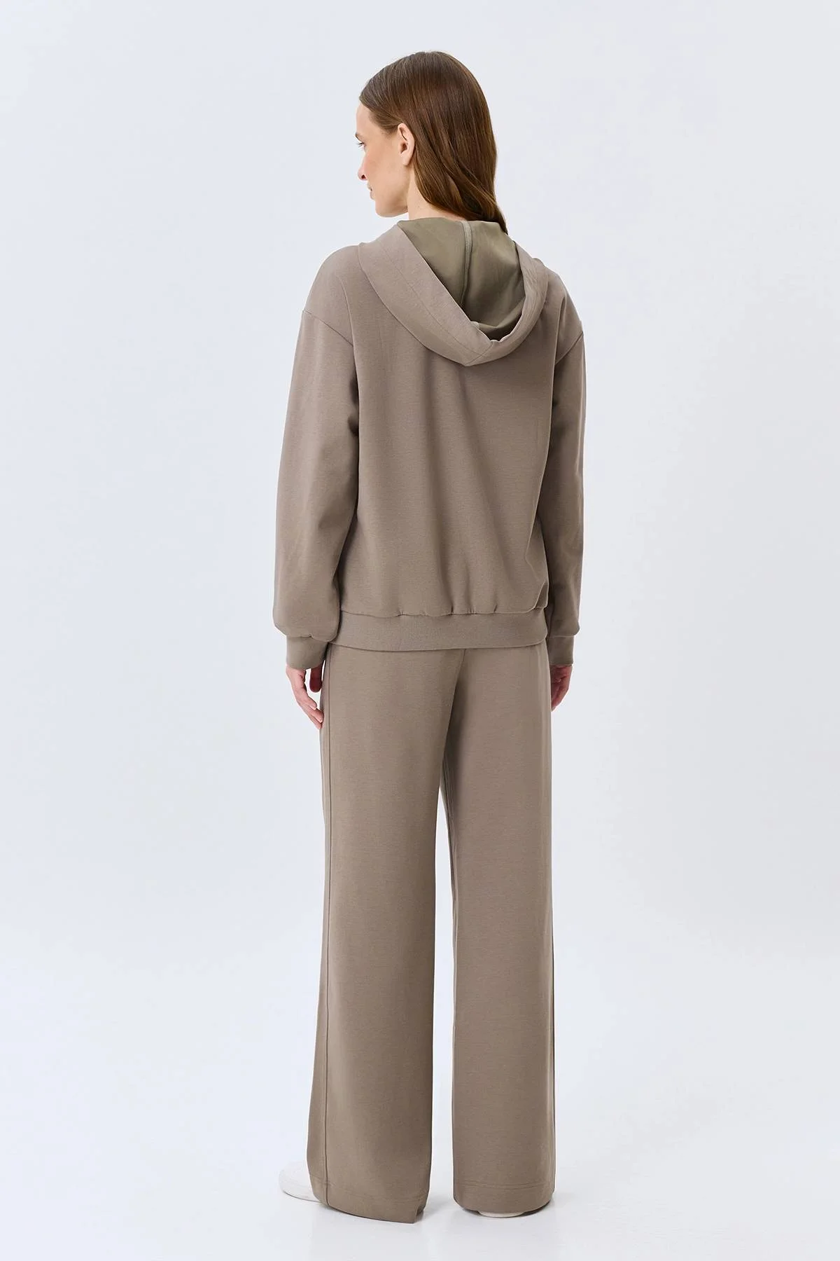 Расслабленные трикотажные брюки, 38