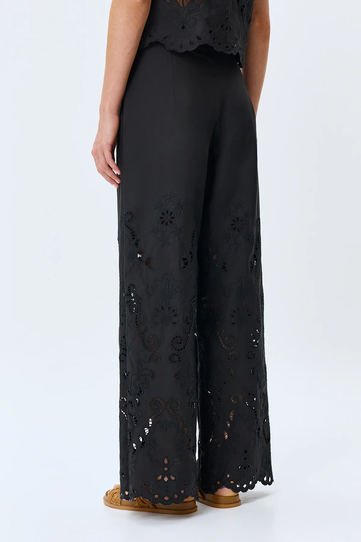 Ажурные брюки с купонной вышивкой, 40