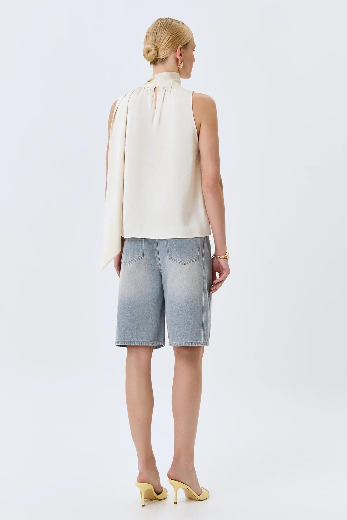 Джинсовые бермуды, 48